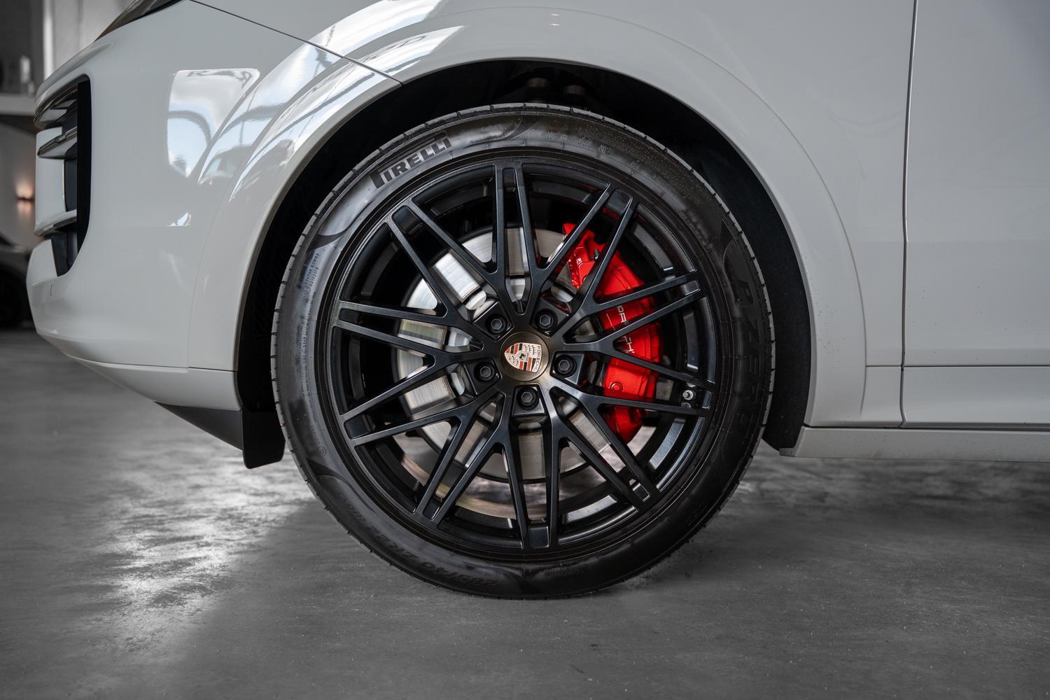 Foto van Porsche Cayenne S E-hybrid