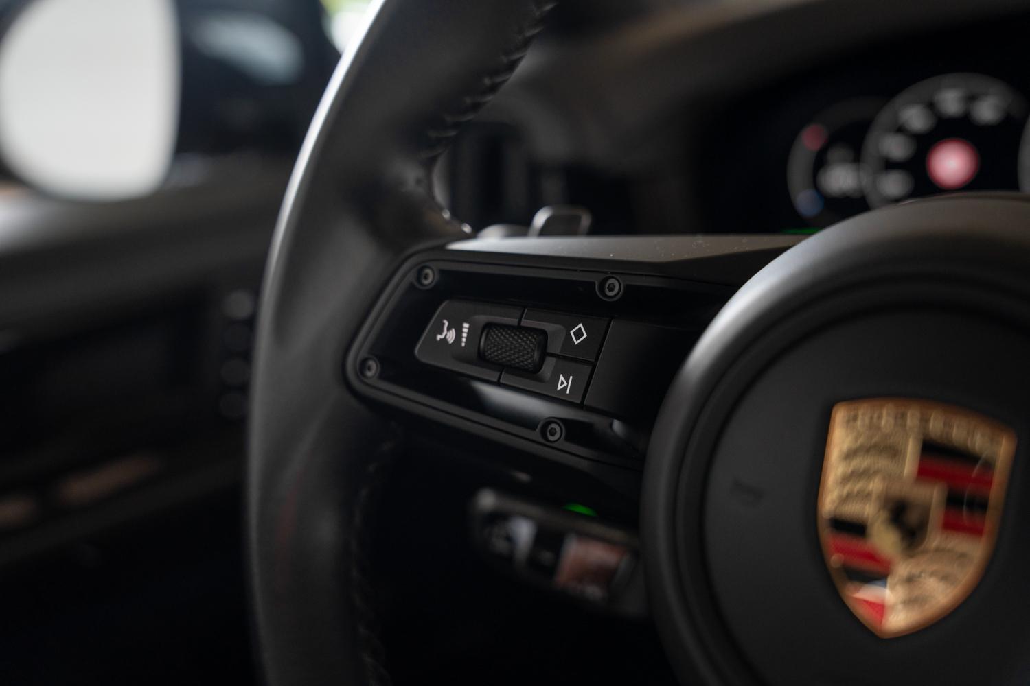 Foto van Porsche Cayenne S E-hybrid