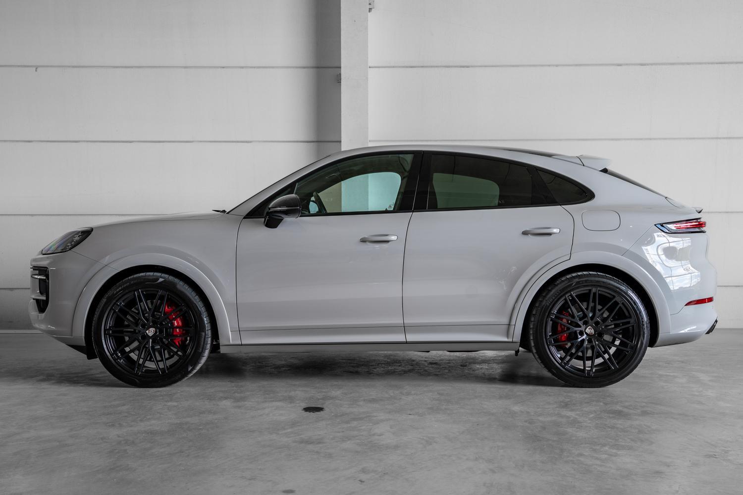 Foto van Porsche Cayenne S E-hybrid