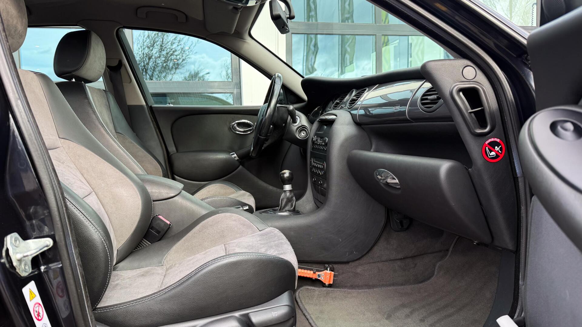 Foto van MG MG ZT