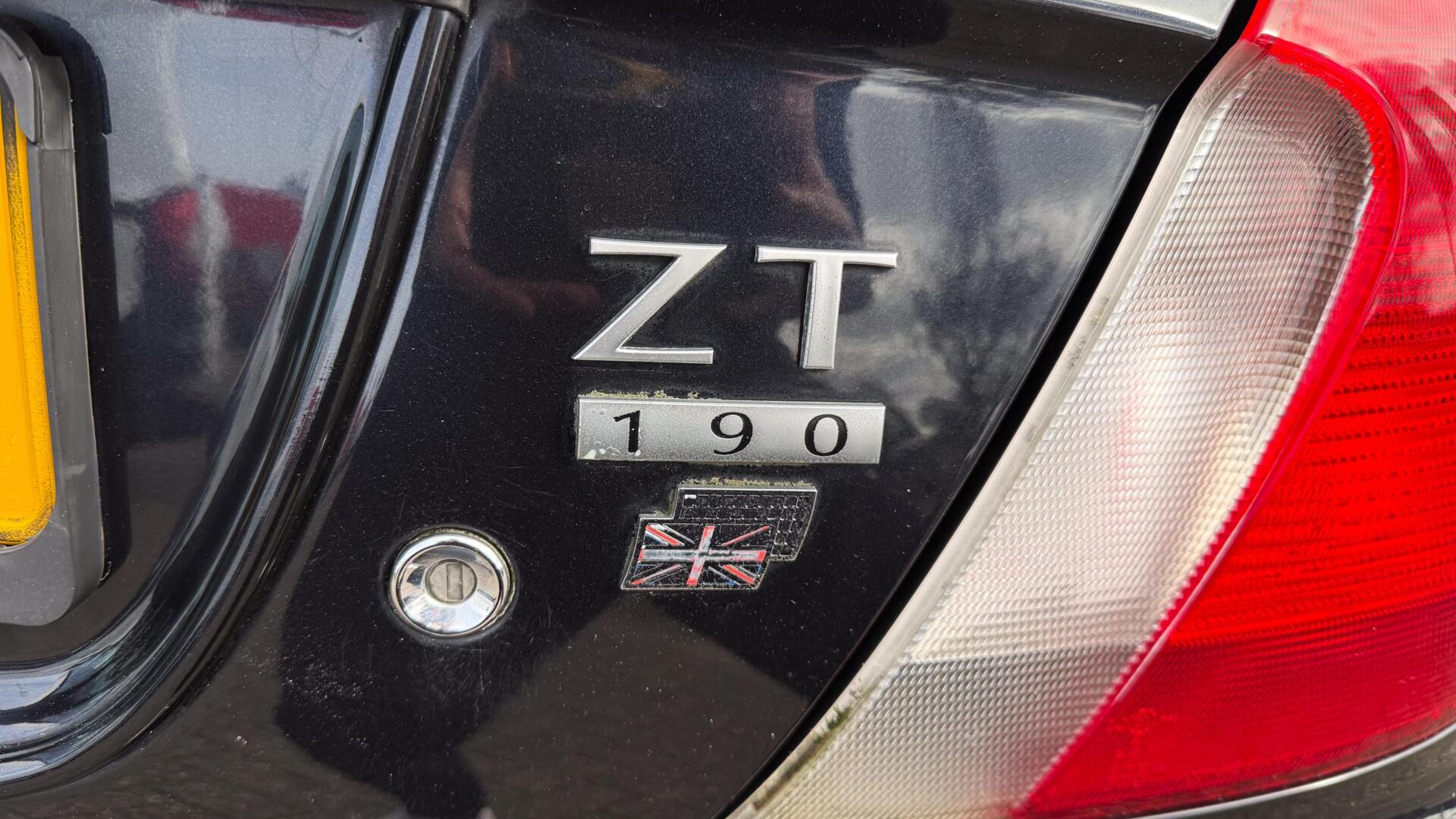 Foto van MG MG ZT