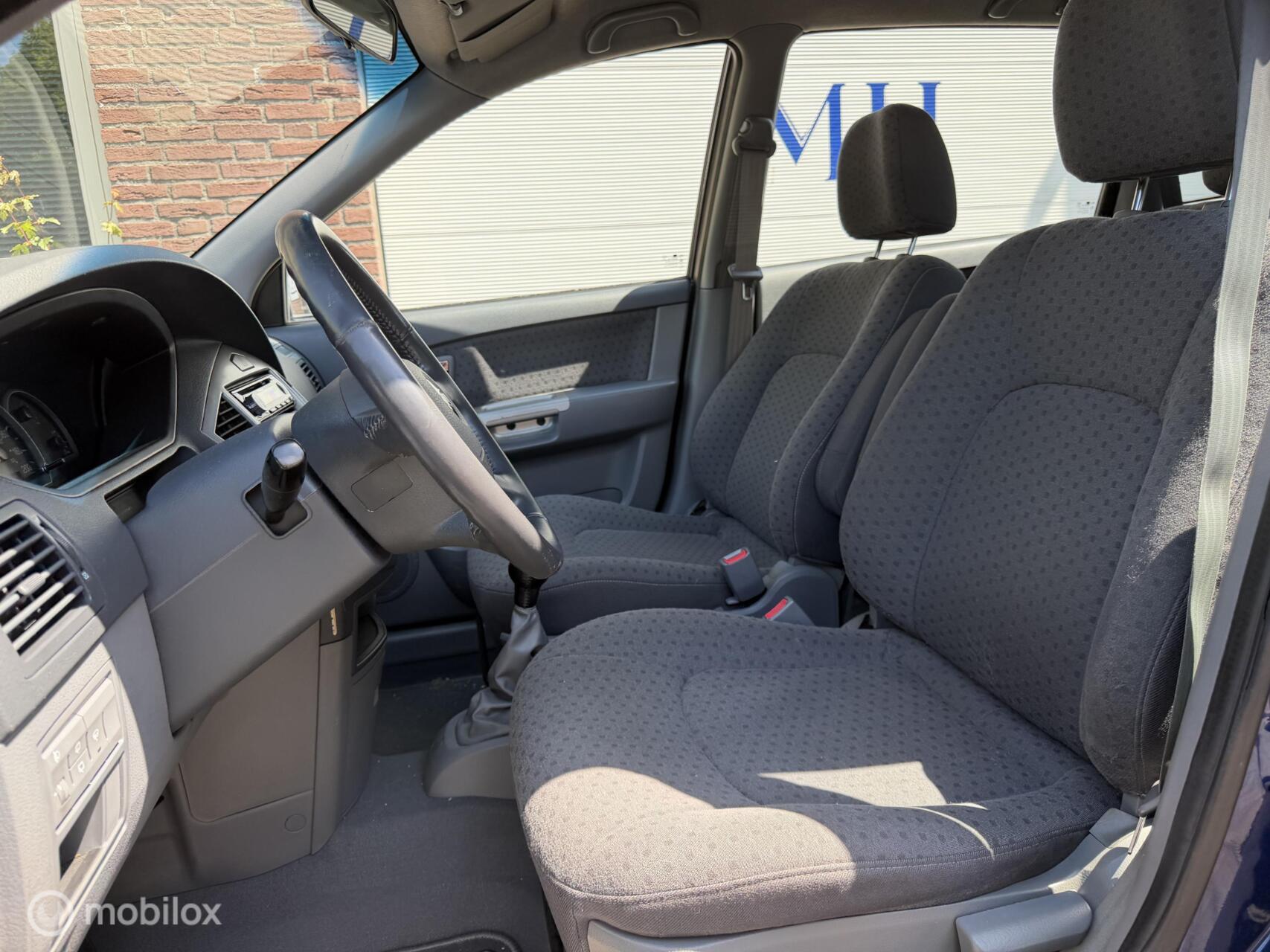 Foto van Kia Kia Carens
