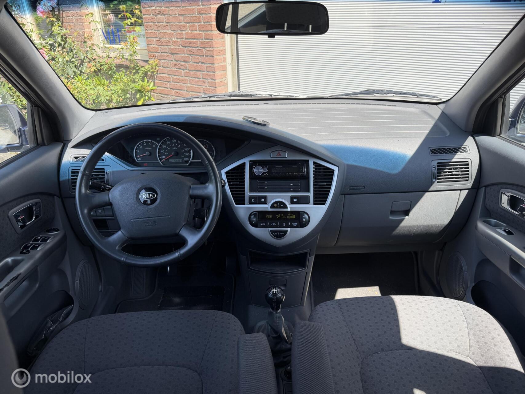 Foto van Kia Kia Carens