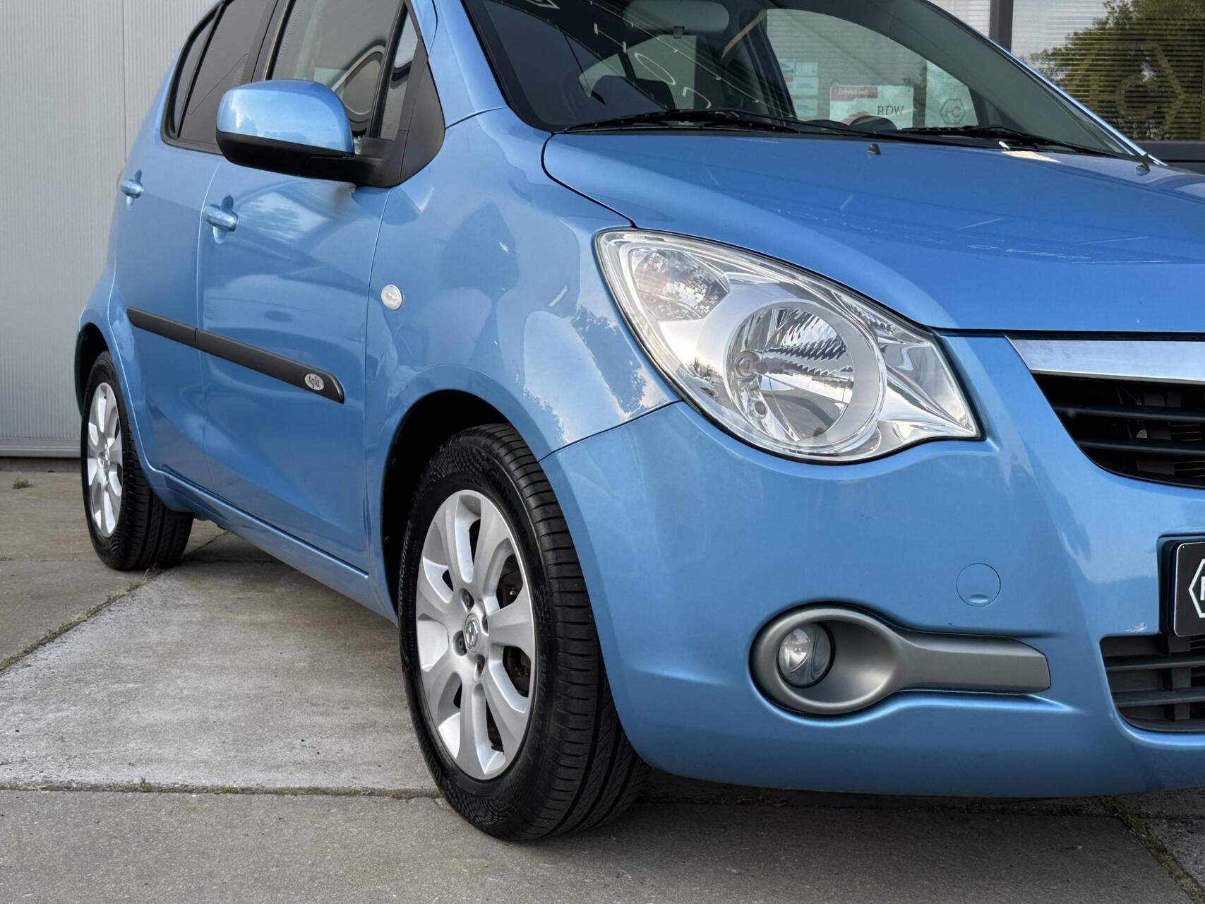 Foto van Opel Agila