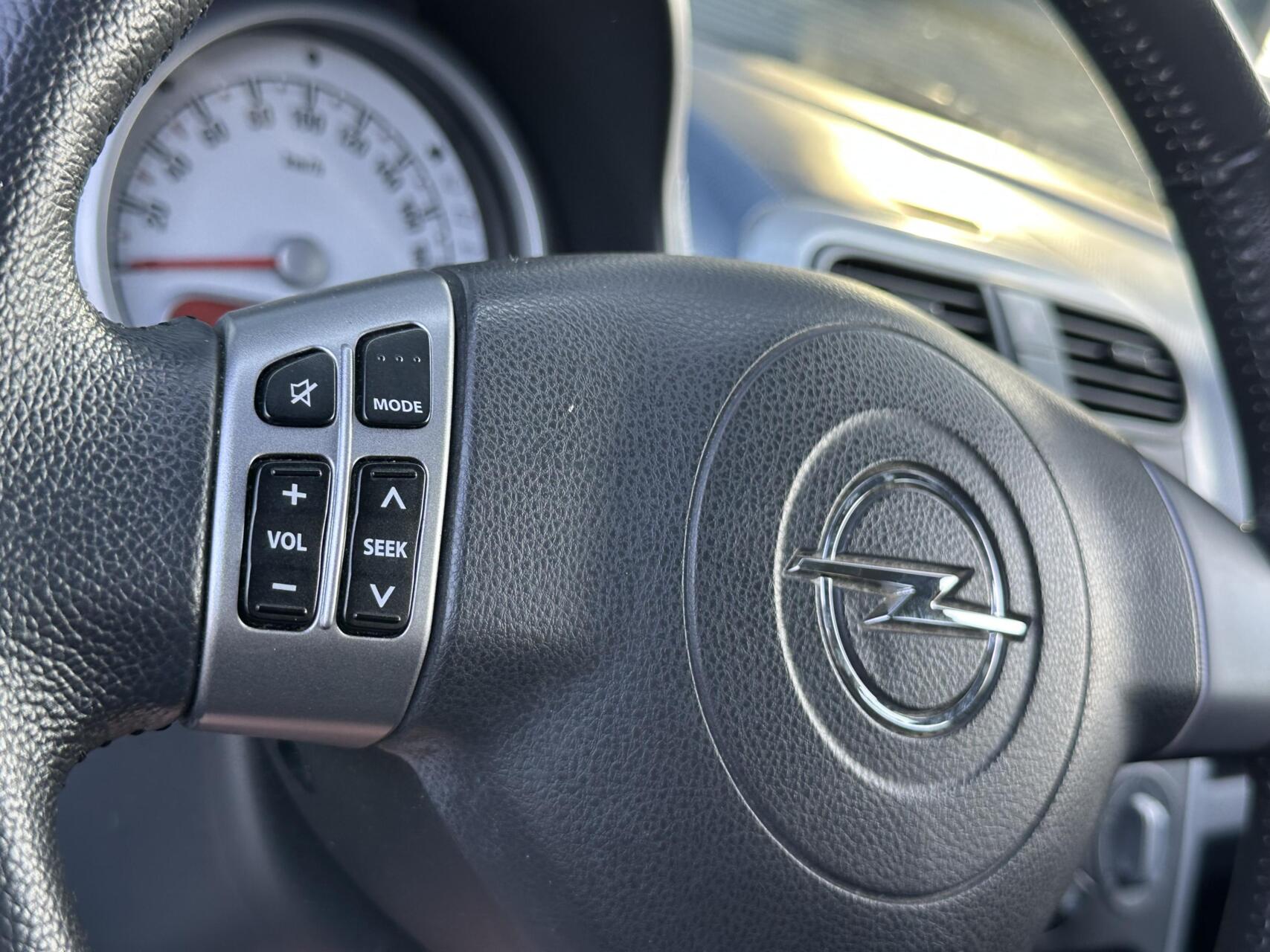 Foto van Opel Agila