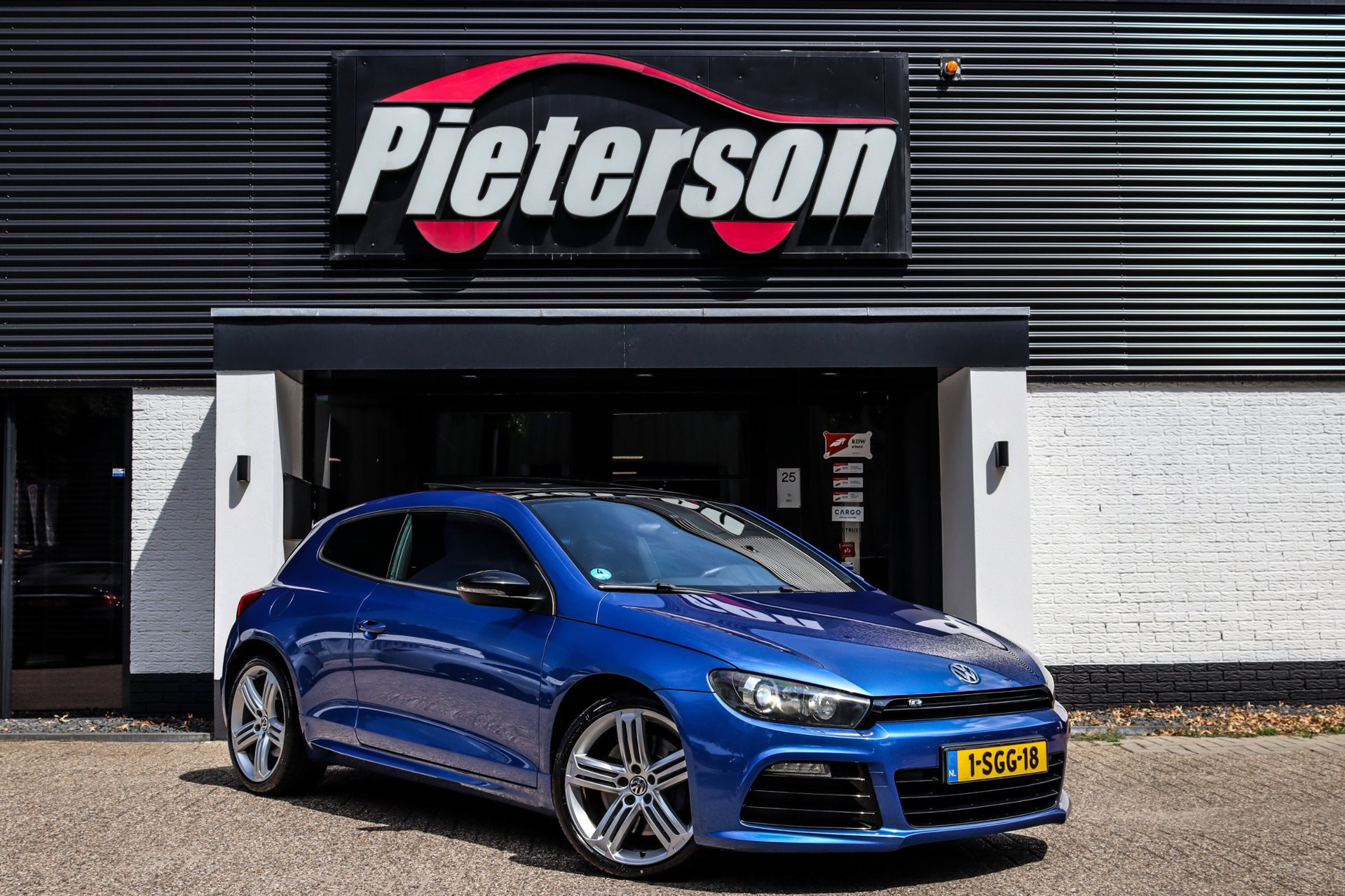 Volkswagen Scirocco 2.0 TSI R 2012 - voorkant