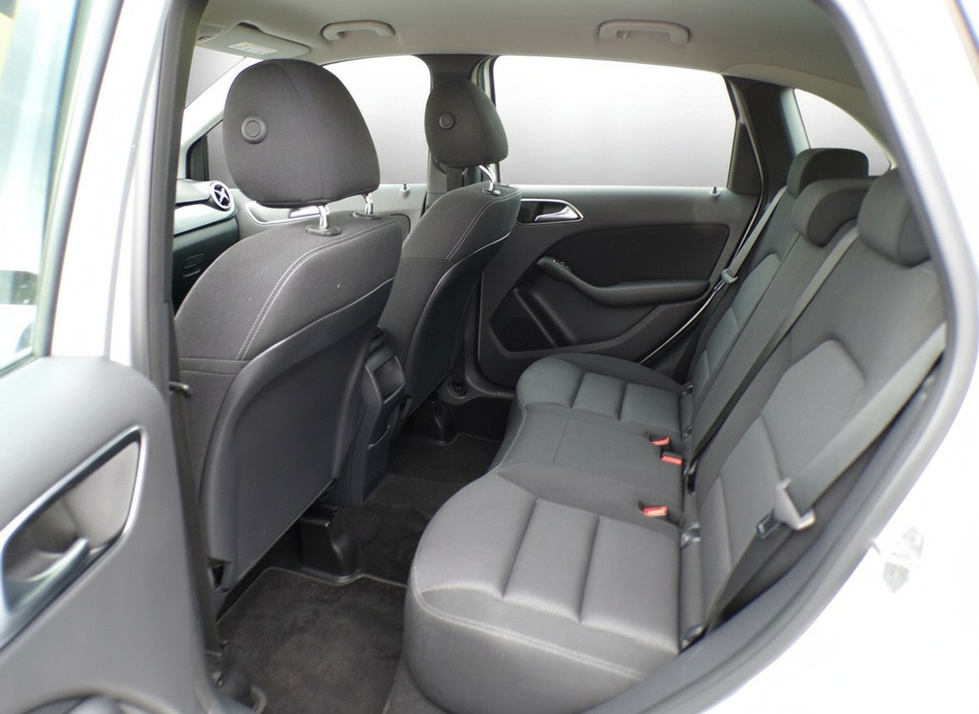 Foto van Mercedes-Benz B 180