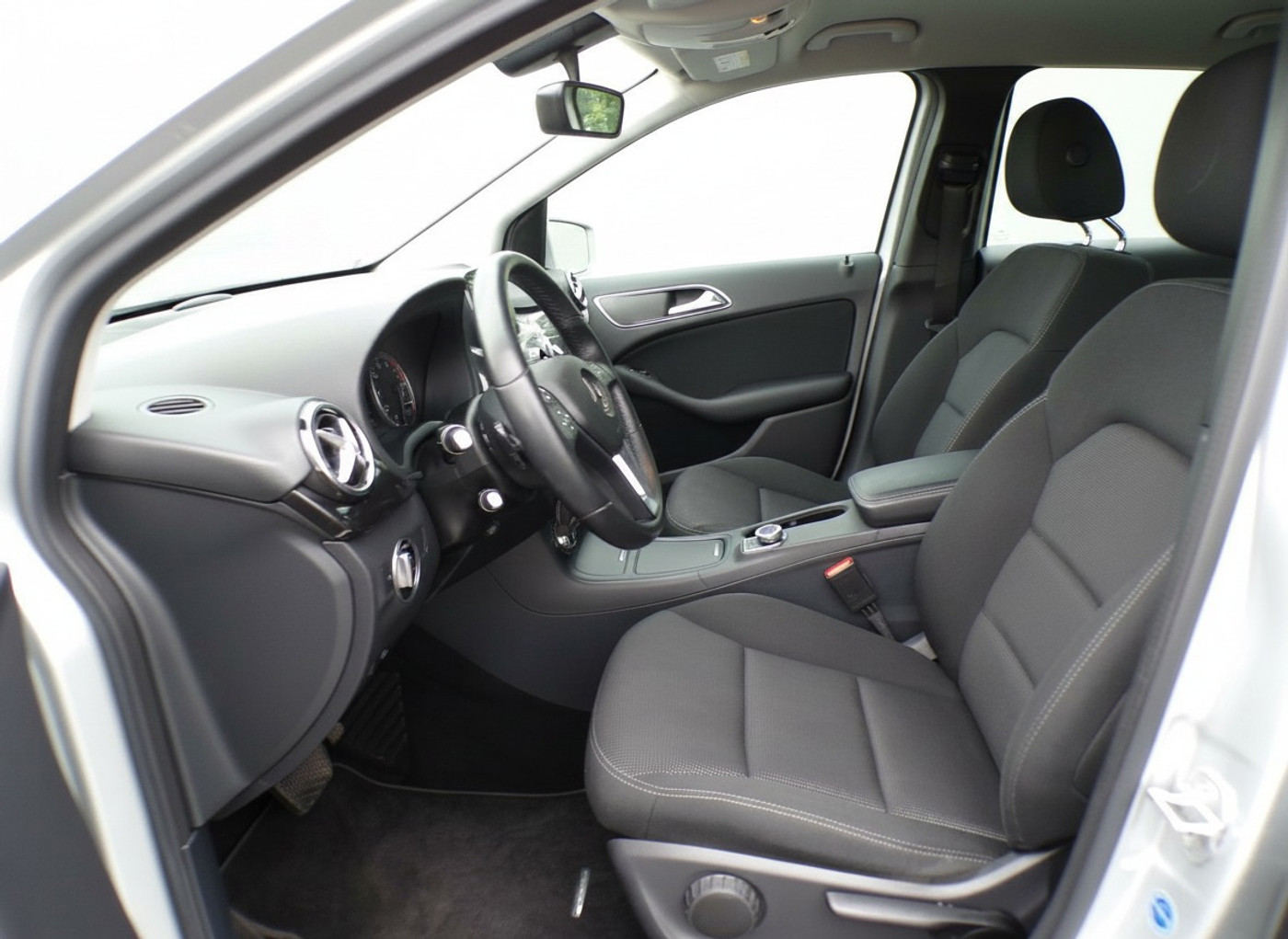 Foto van Mercedes-Benz B 180