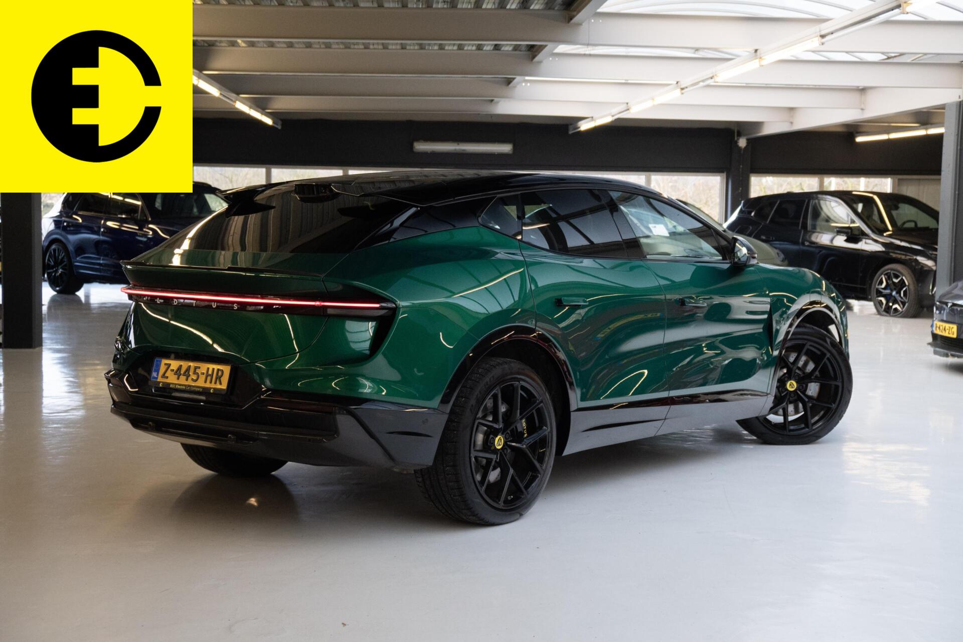 Foto van Lotus Eletre