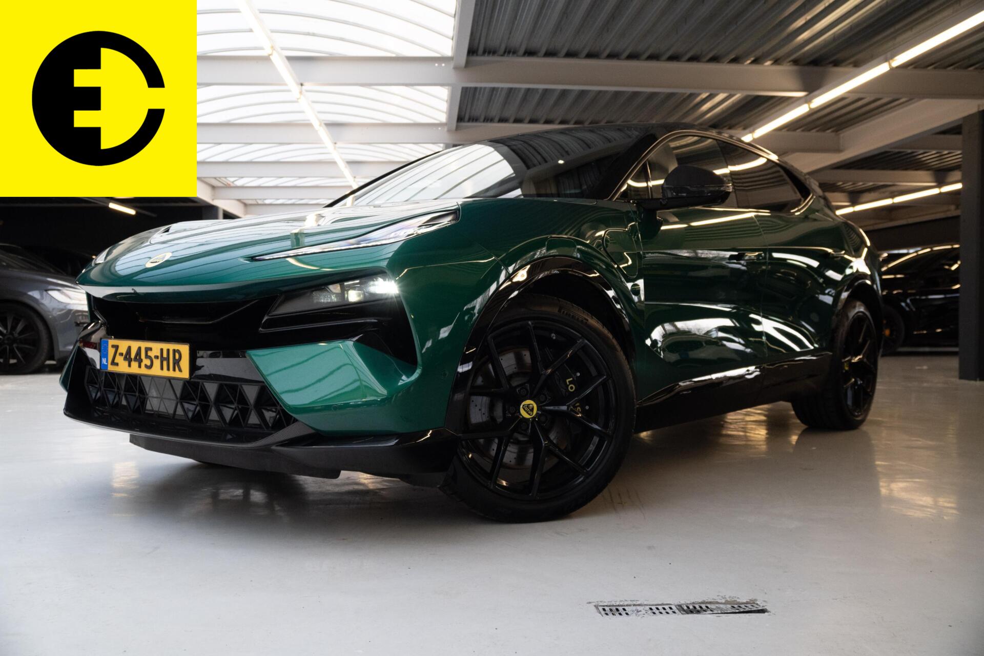 Foto van Lotus Eletre