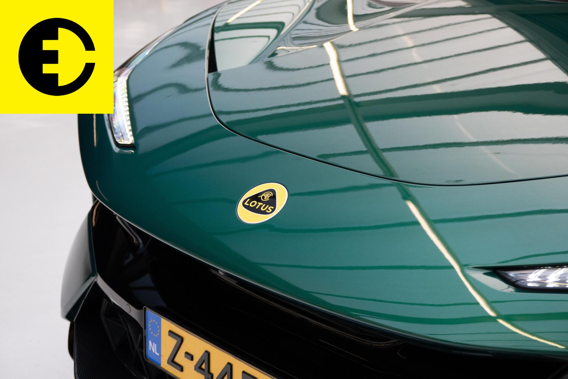 Foto van Lotus Eletre