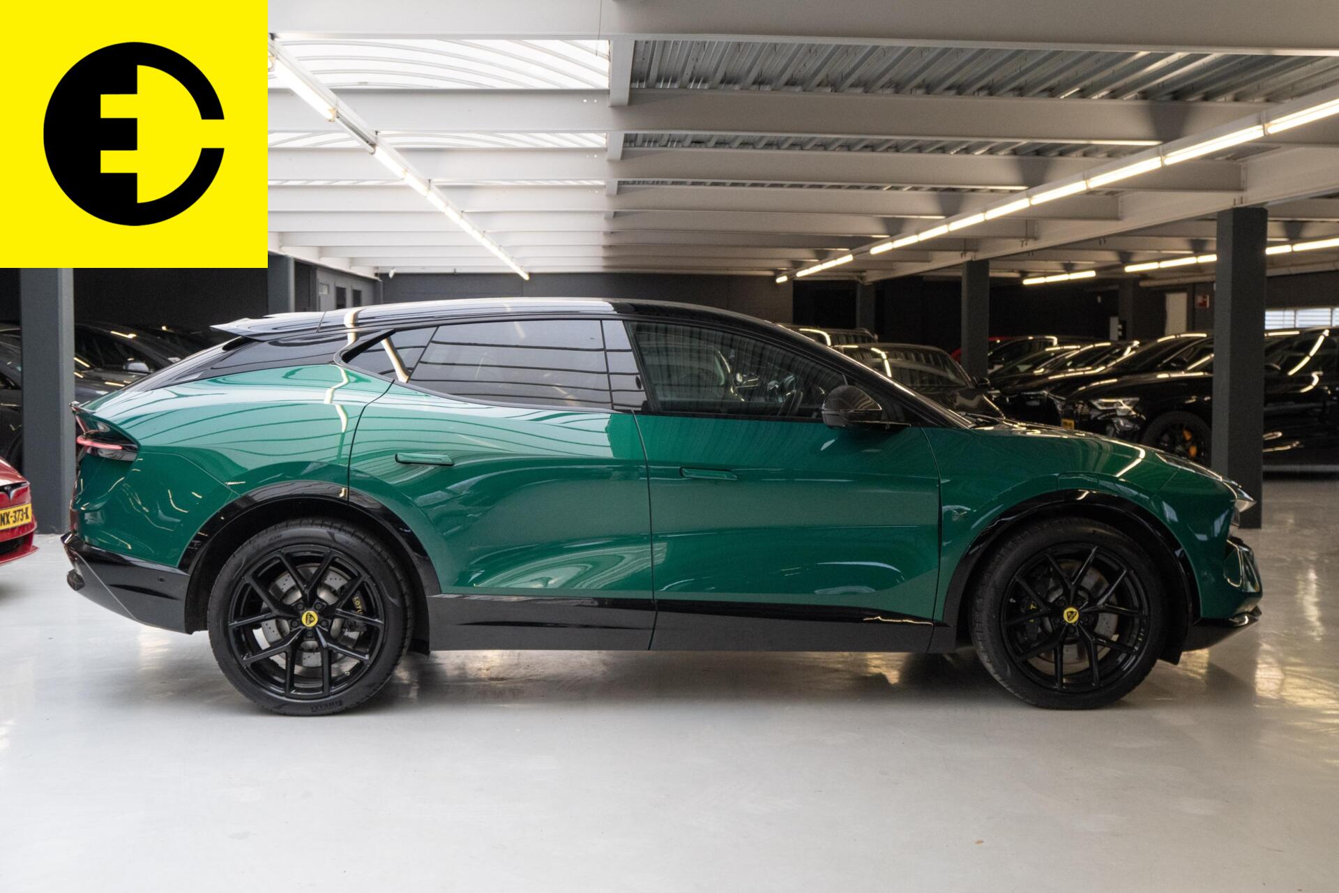 Foto van Lotus Eletre