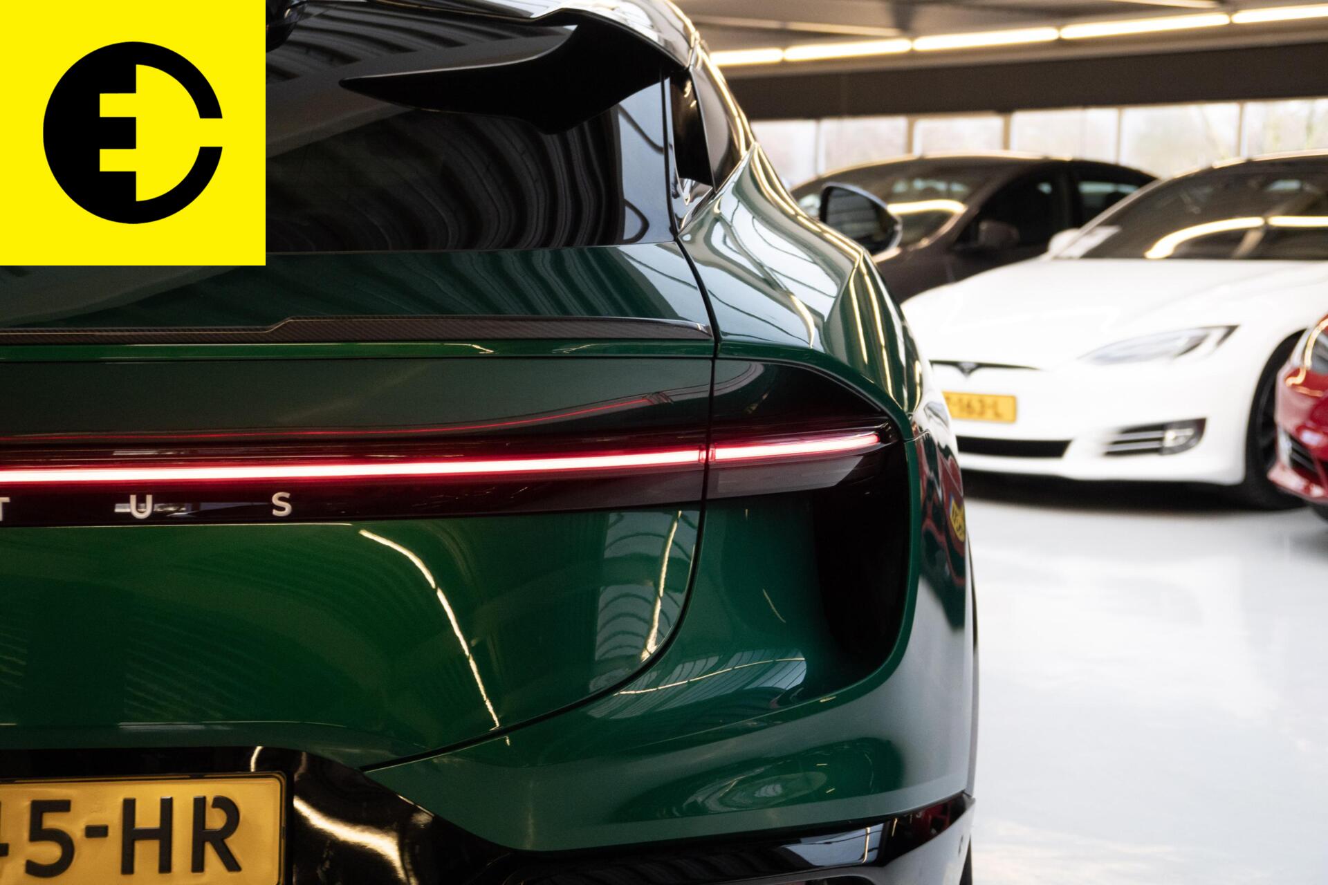 Foto van Lotus Eletre
