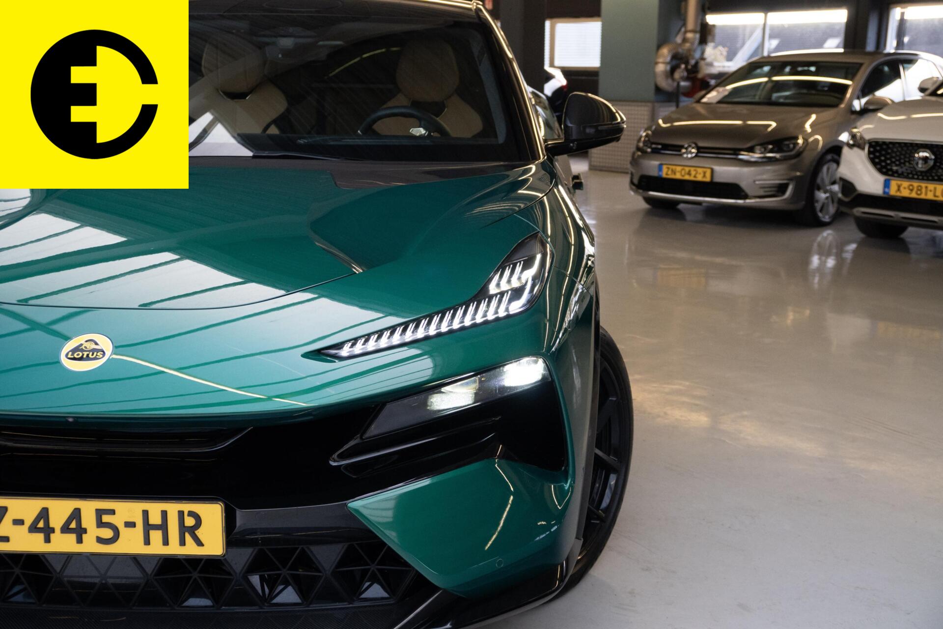 Foto van Lotus Eletre