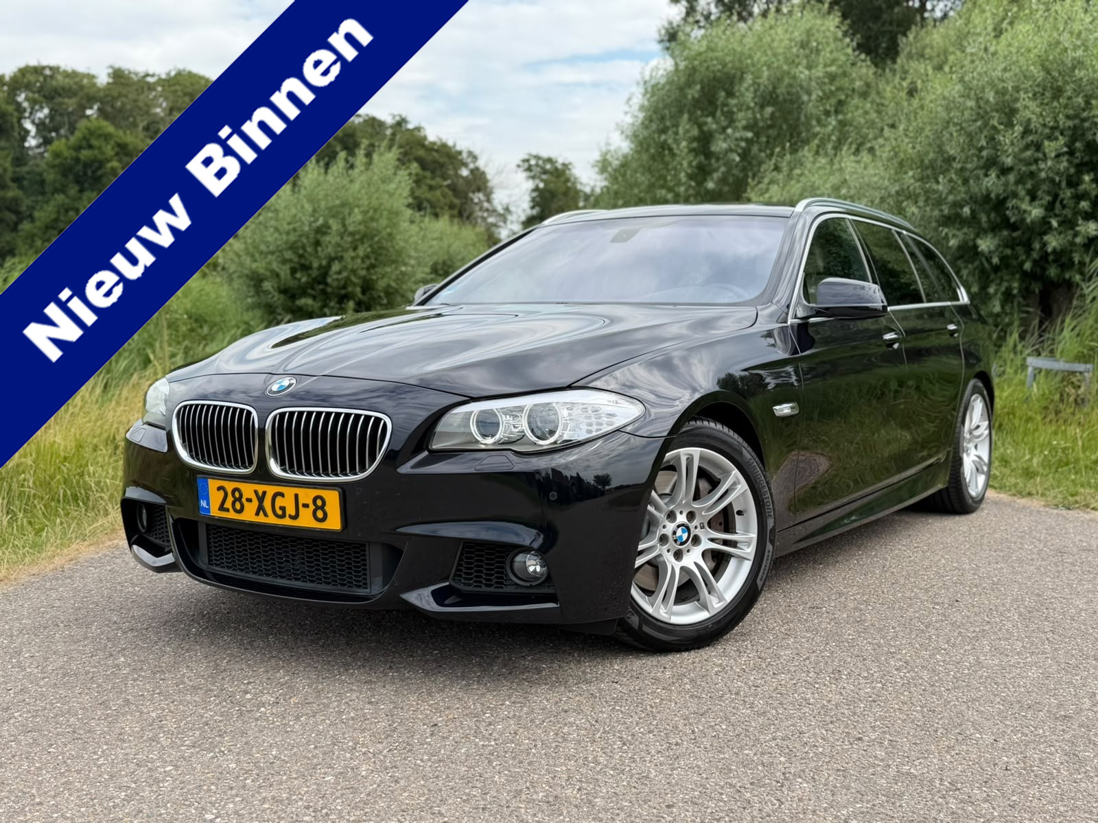 BMW 5er Reihe 525d High Executive / NL-Auto / Clima / Navi / Camera / cc / Elektrische Stoelen en Achterklep / Stoelverwarm 2012 - voorkant