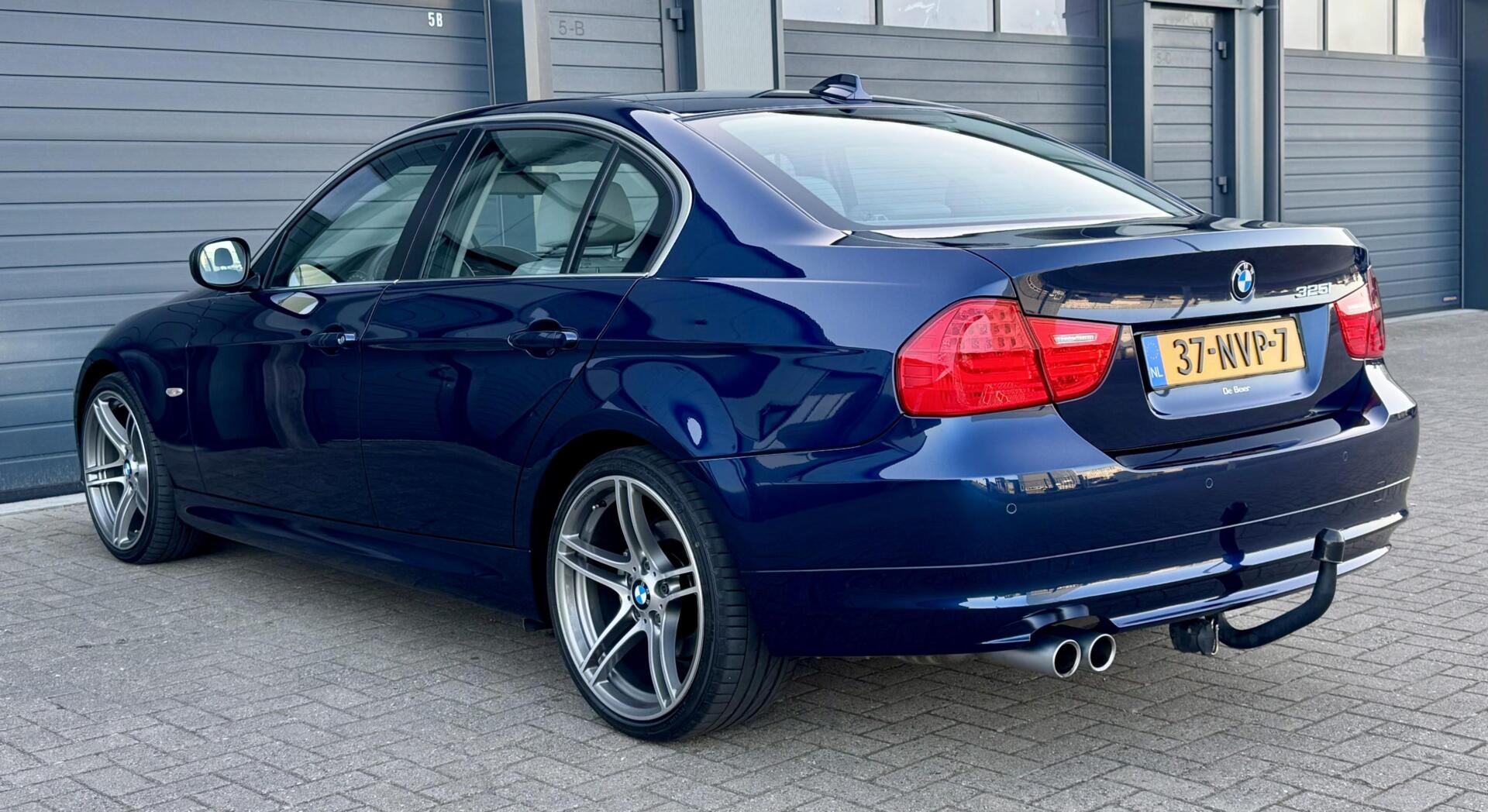 Foto van BMW 325i