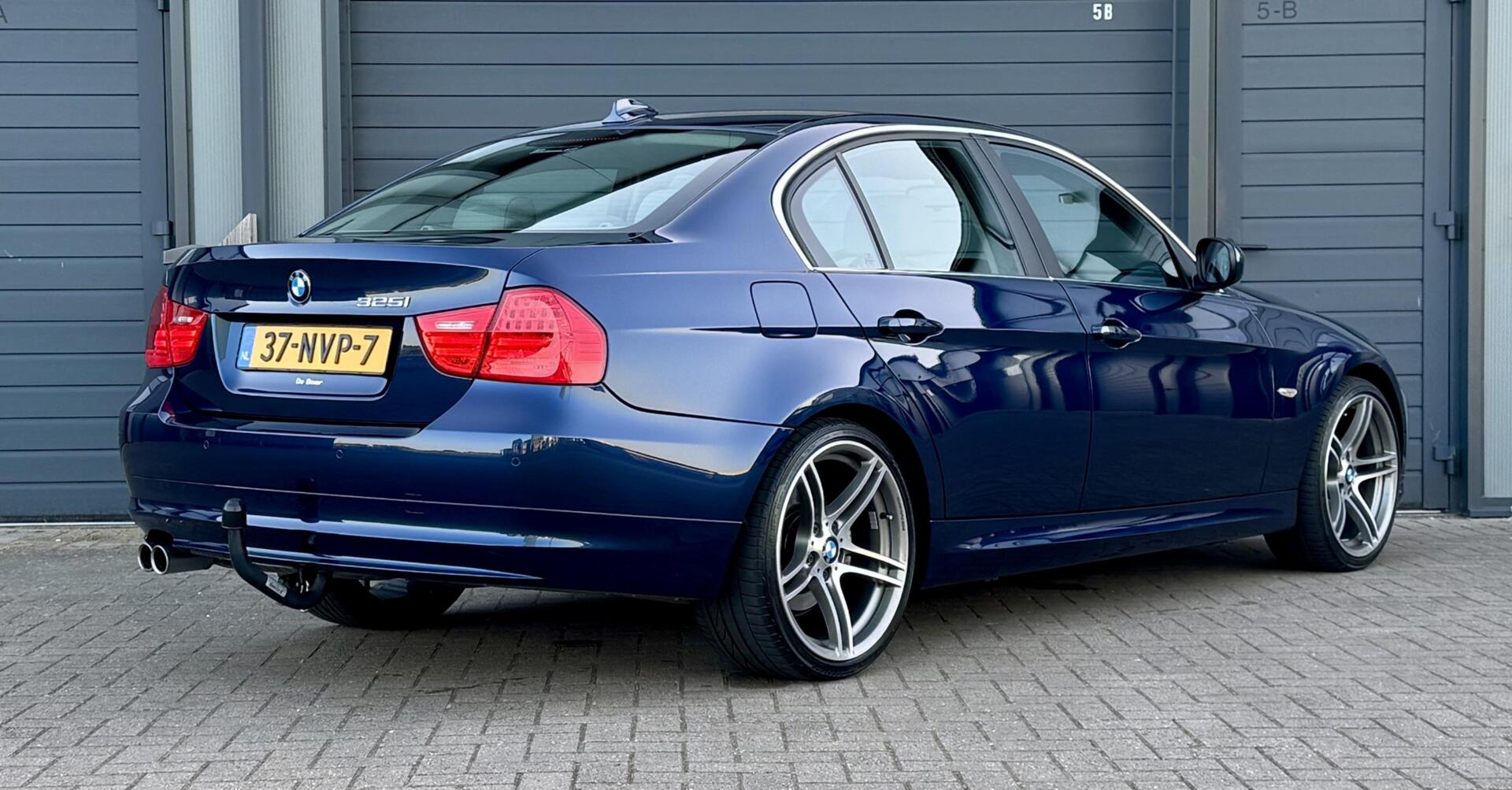 Foto van BMW 325i