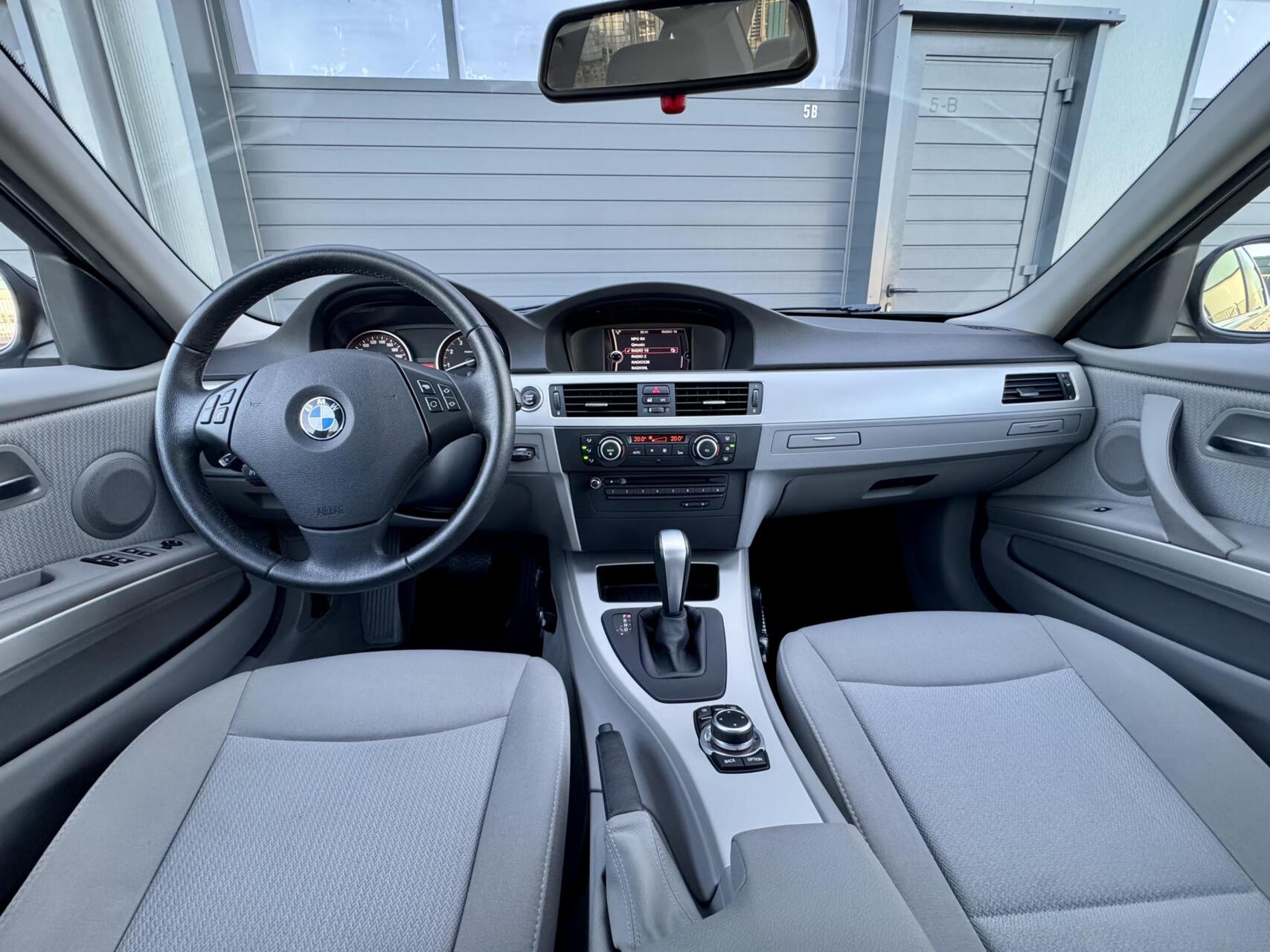 Foto van BMW 325i