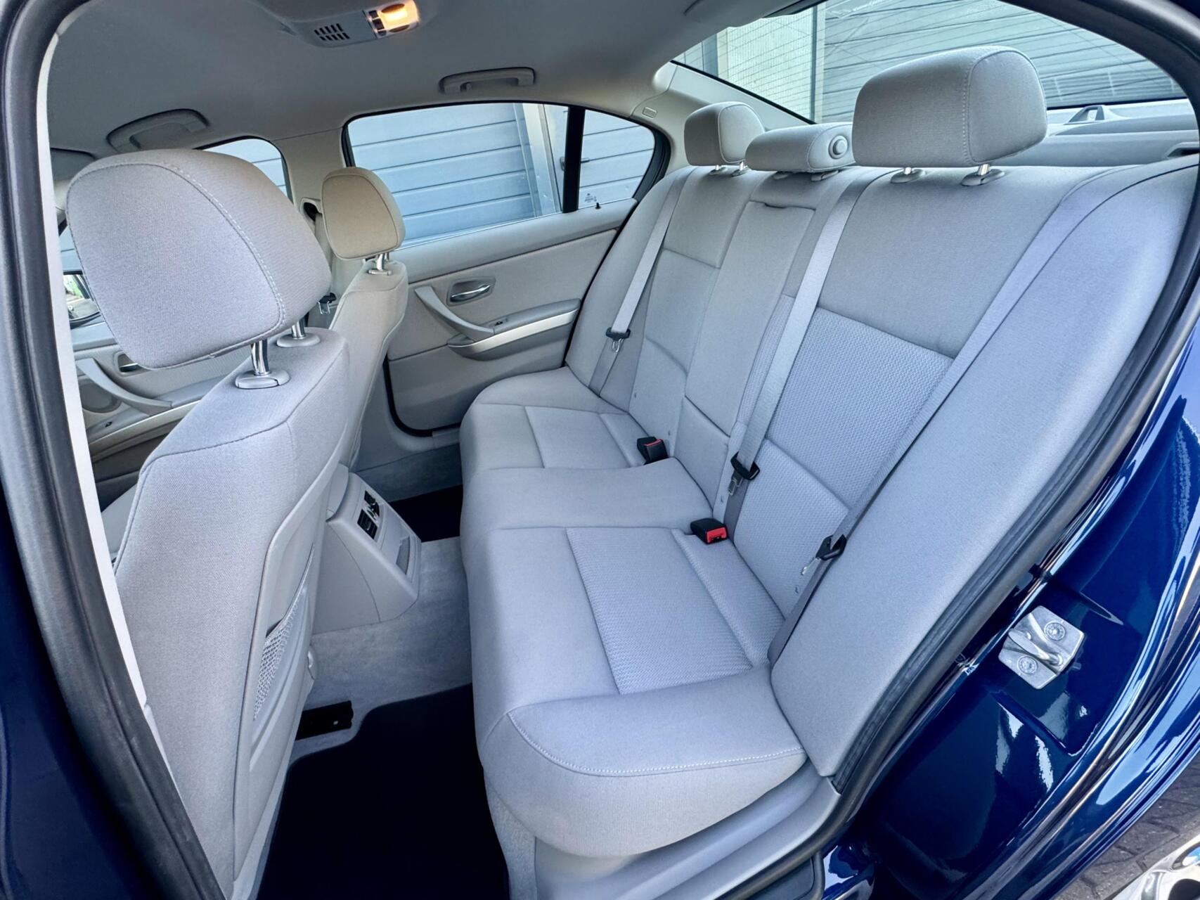 Foto van BMW 325i