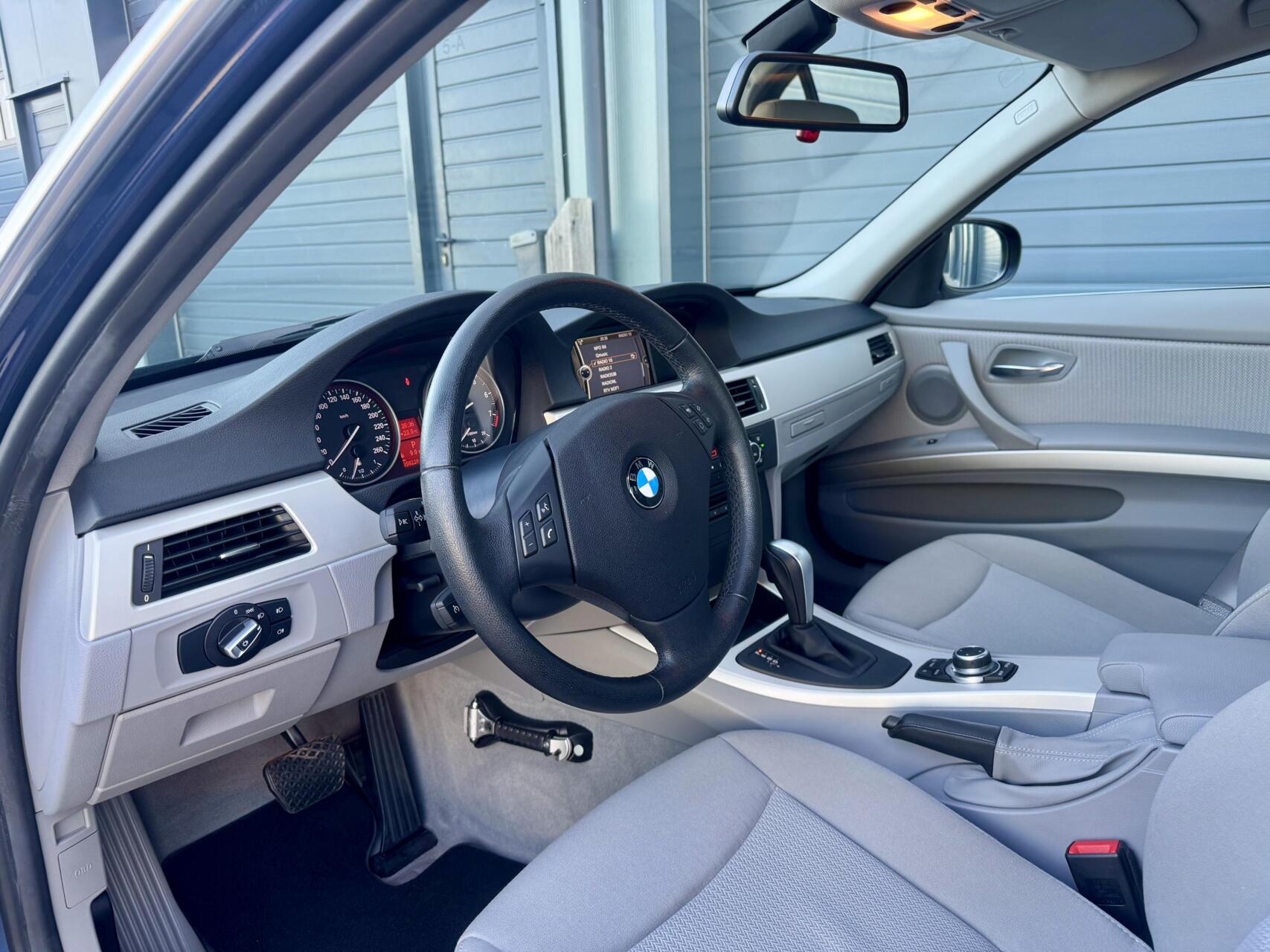 Foto van BMW 325i
