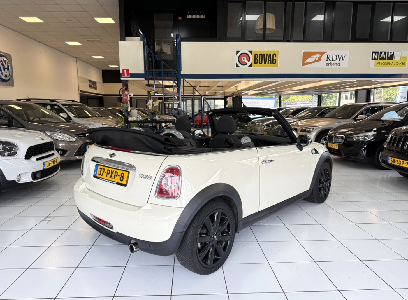 Foto van Mini Cooper Cabrio