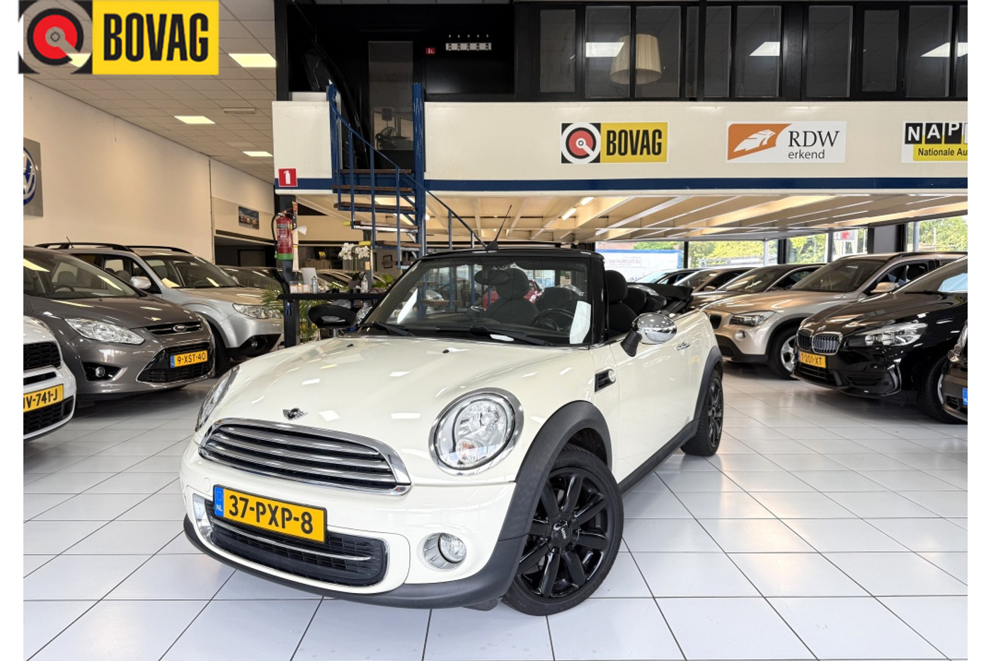 Mini Cooper Cabrio 1.6 Cooper Chili Bovag Garanti Cabriolet 2011 - voorkant