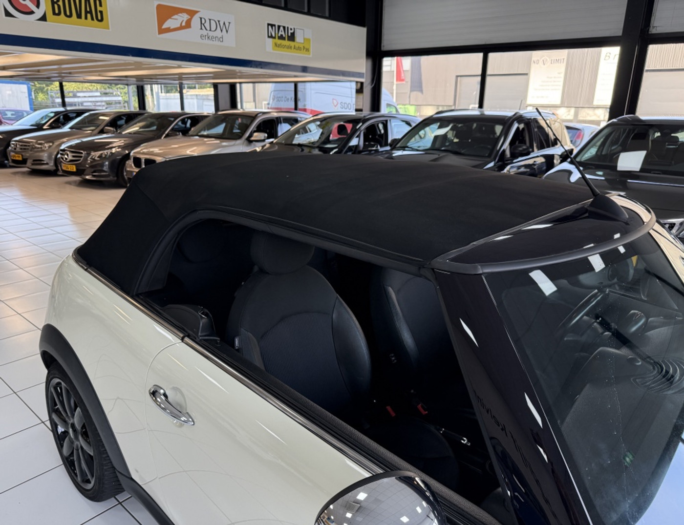 Foto van Mini Cooper Cabrio
