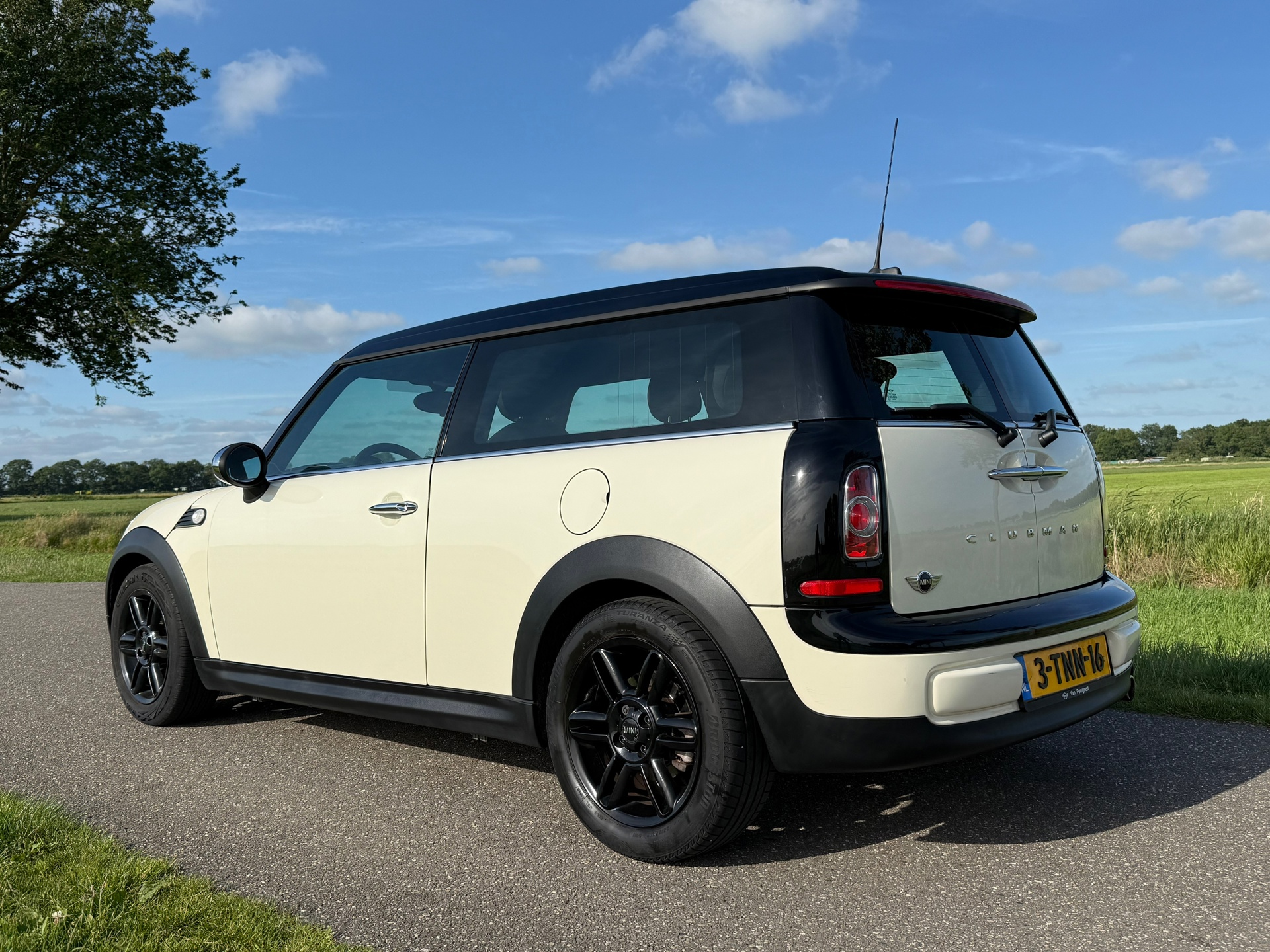 Foto van Mini One Clubman