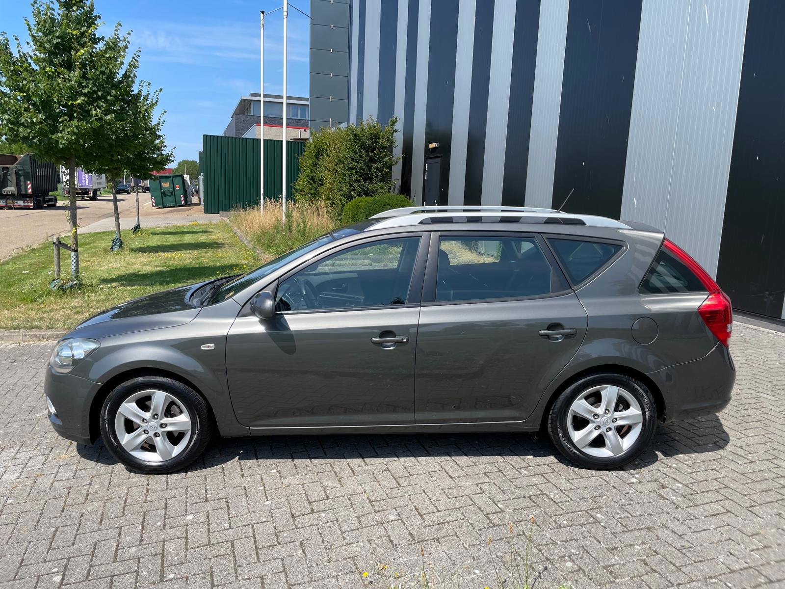 Foto van Kia Cee D