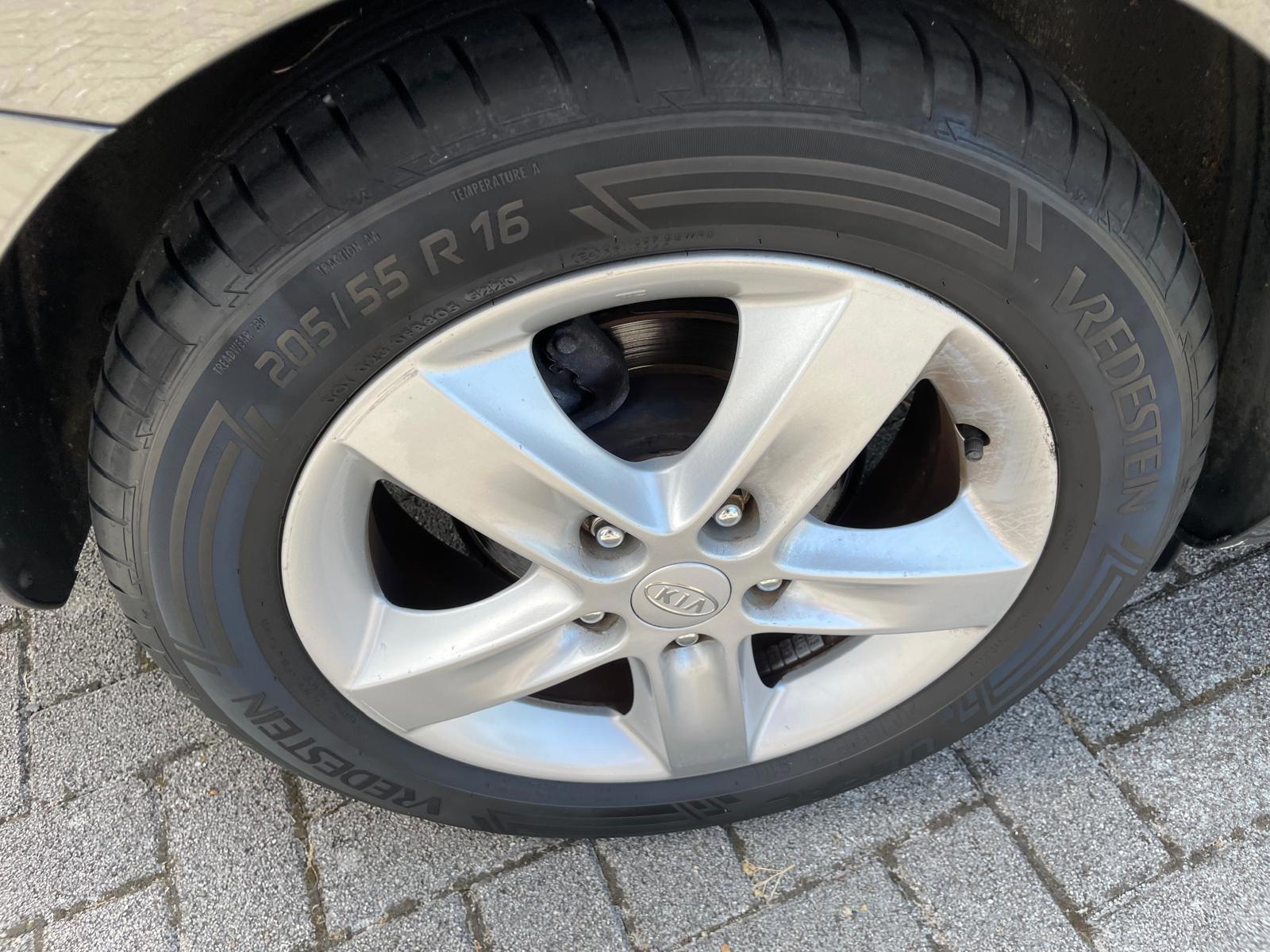 Foto van Kia Cee D