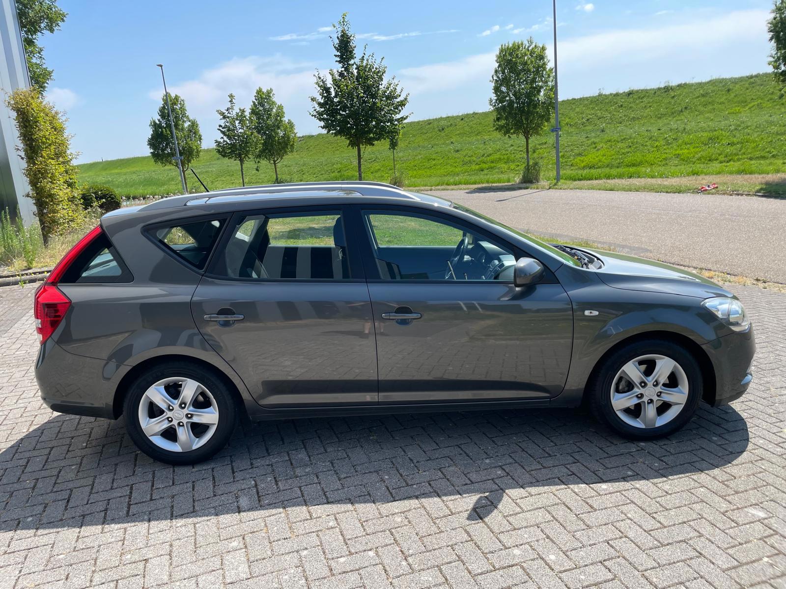 Foto van Kia Cee D