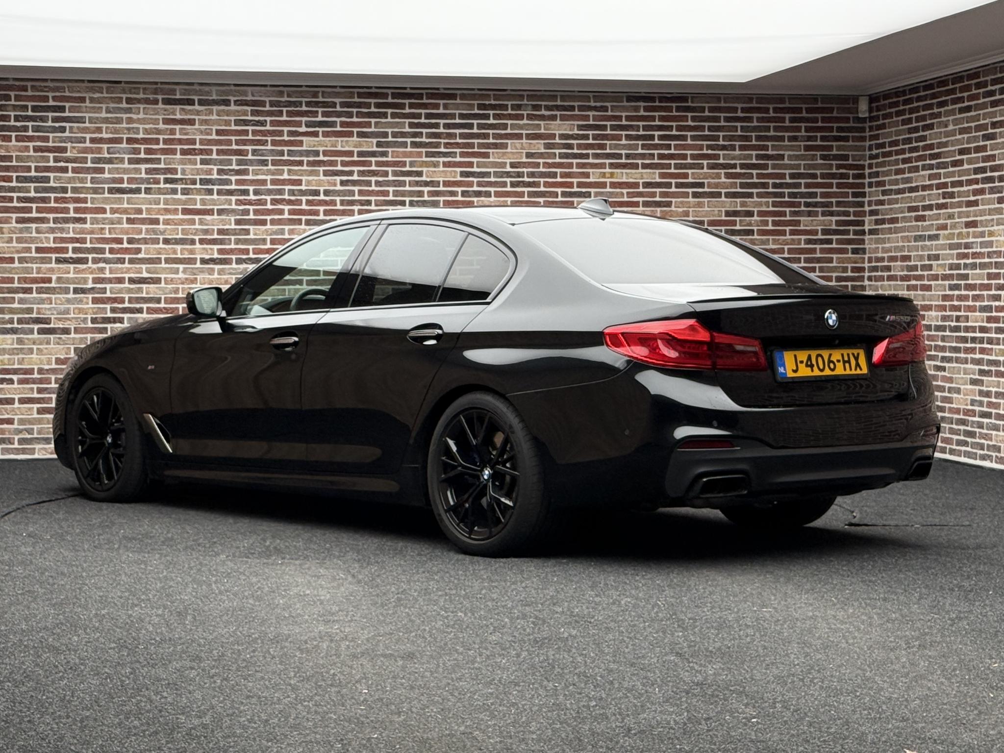 Foto van BMW M550i xDrive