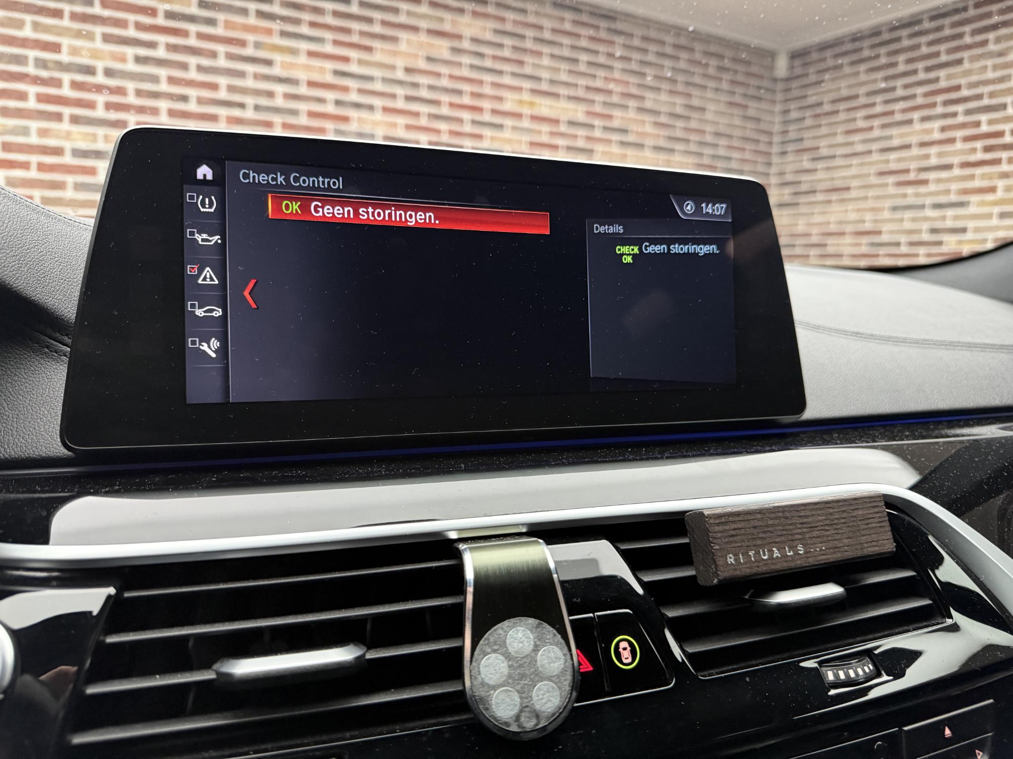 Foto van BMW M550i xDrive