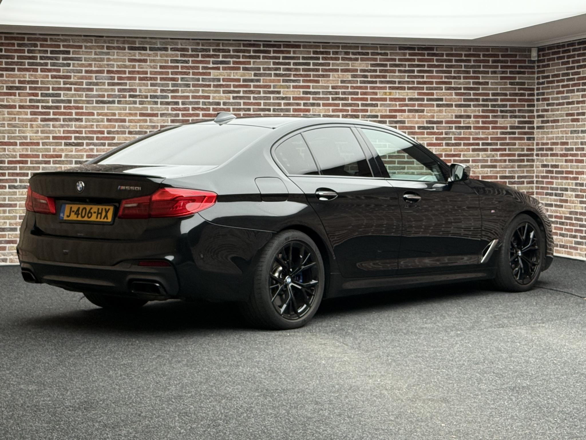 Foto van BMW M550i xDrive