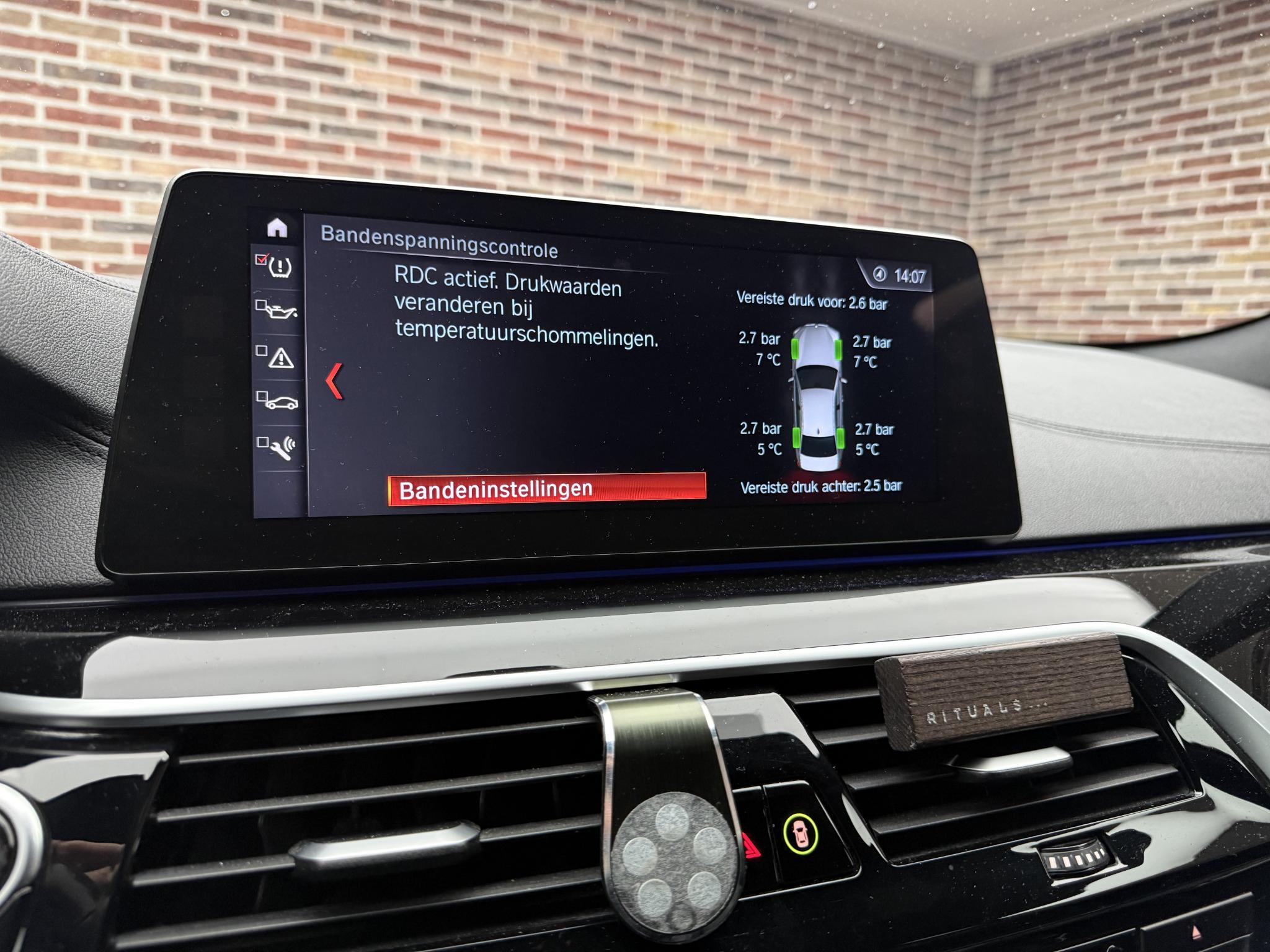 Foto van BMW M550i xDrive