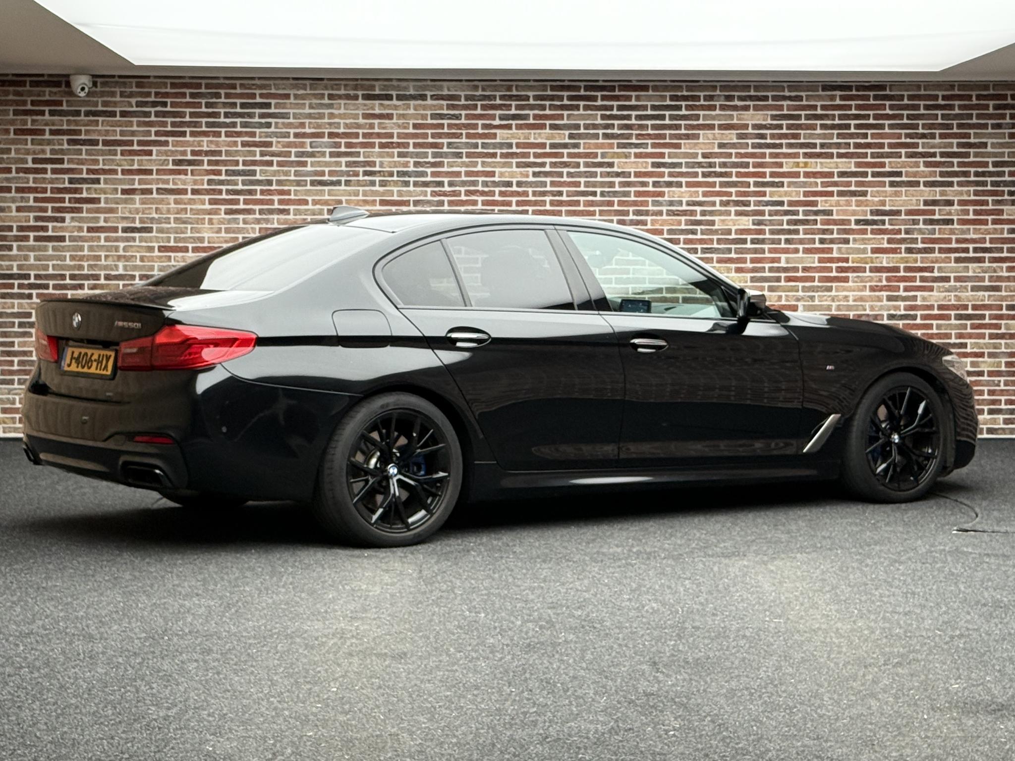 Foto van BMW M550i xDrive