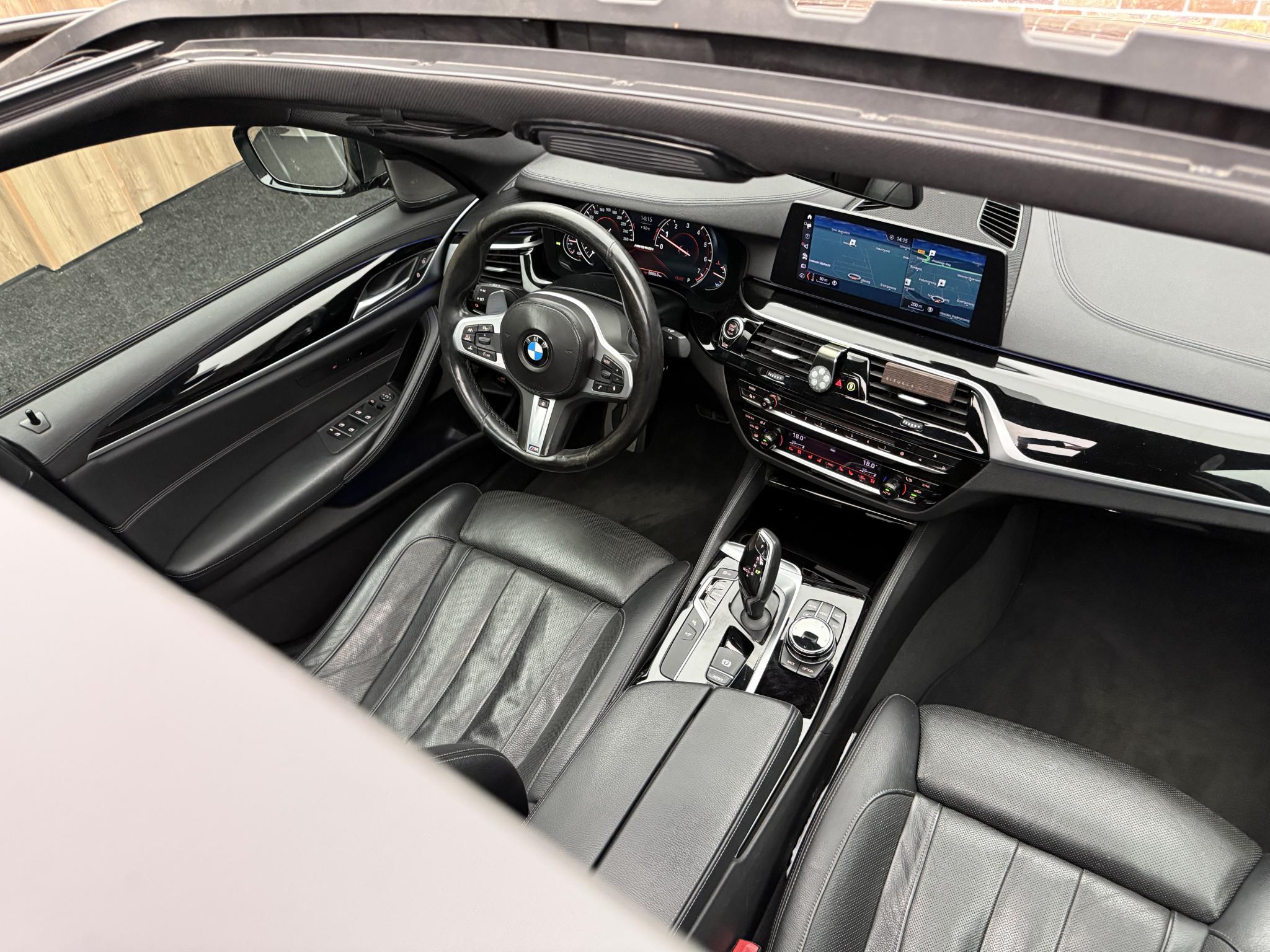 Foto van BMW M550i xDrive