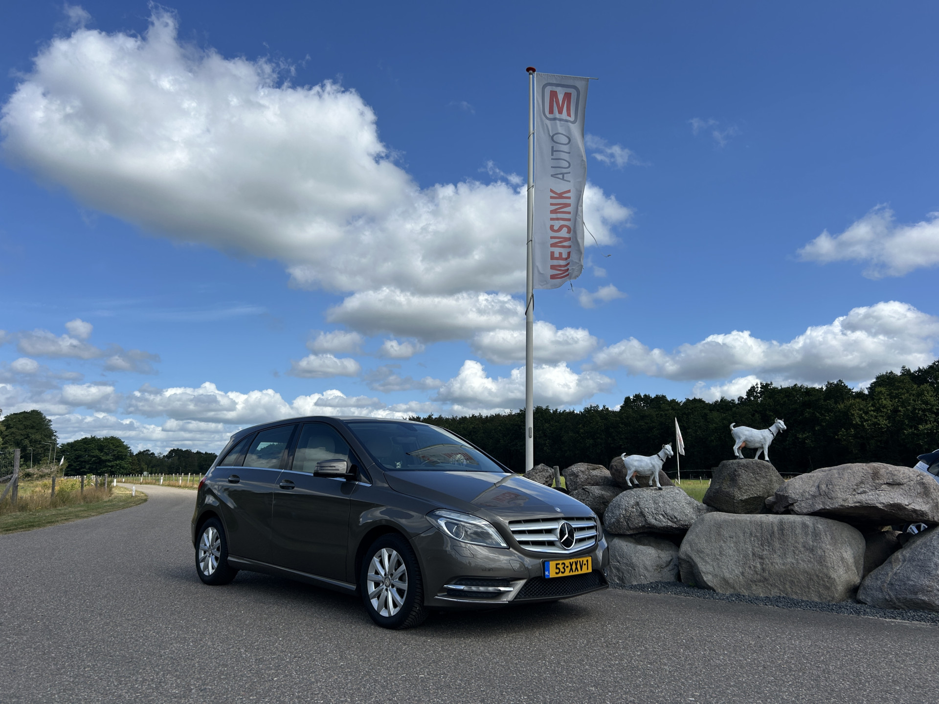 Foto van Mercedes-Benz B 180