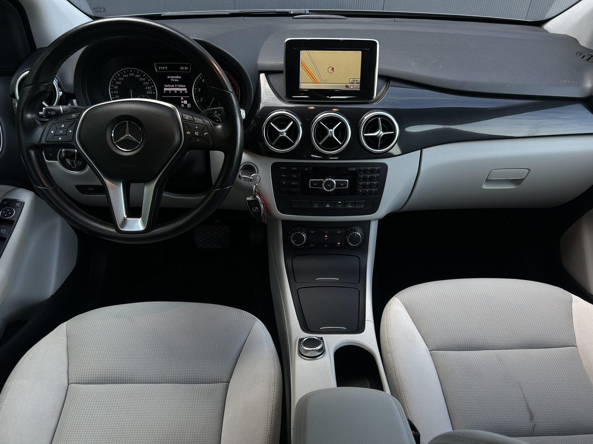 Foto van Mercedes-Benz B 180