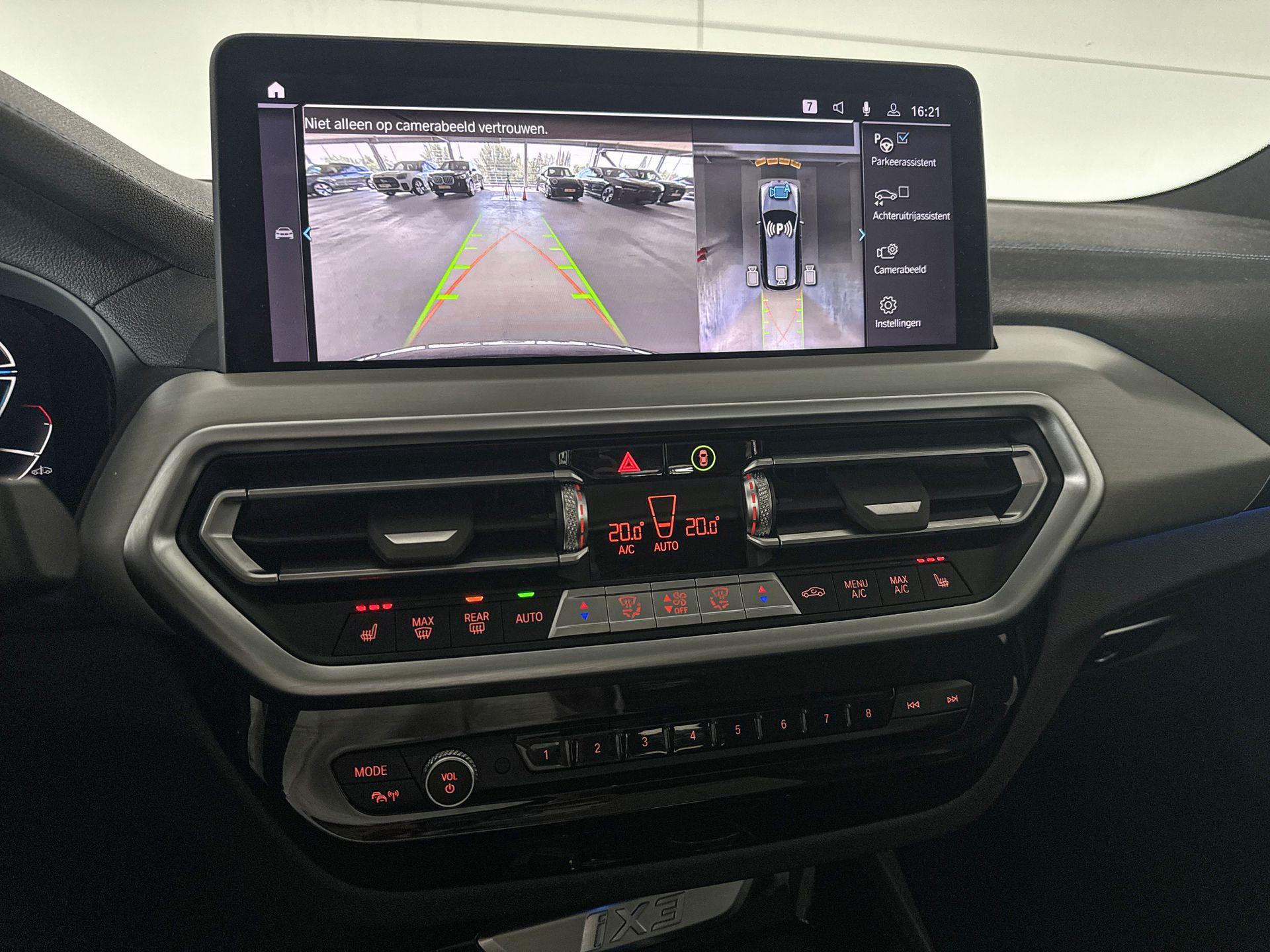 Foto van BMW Ix3