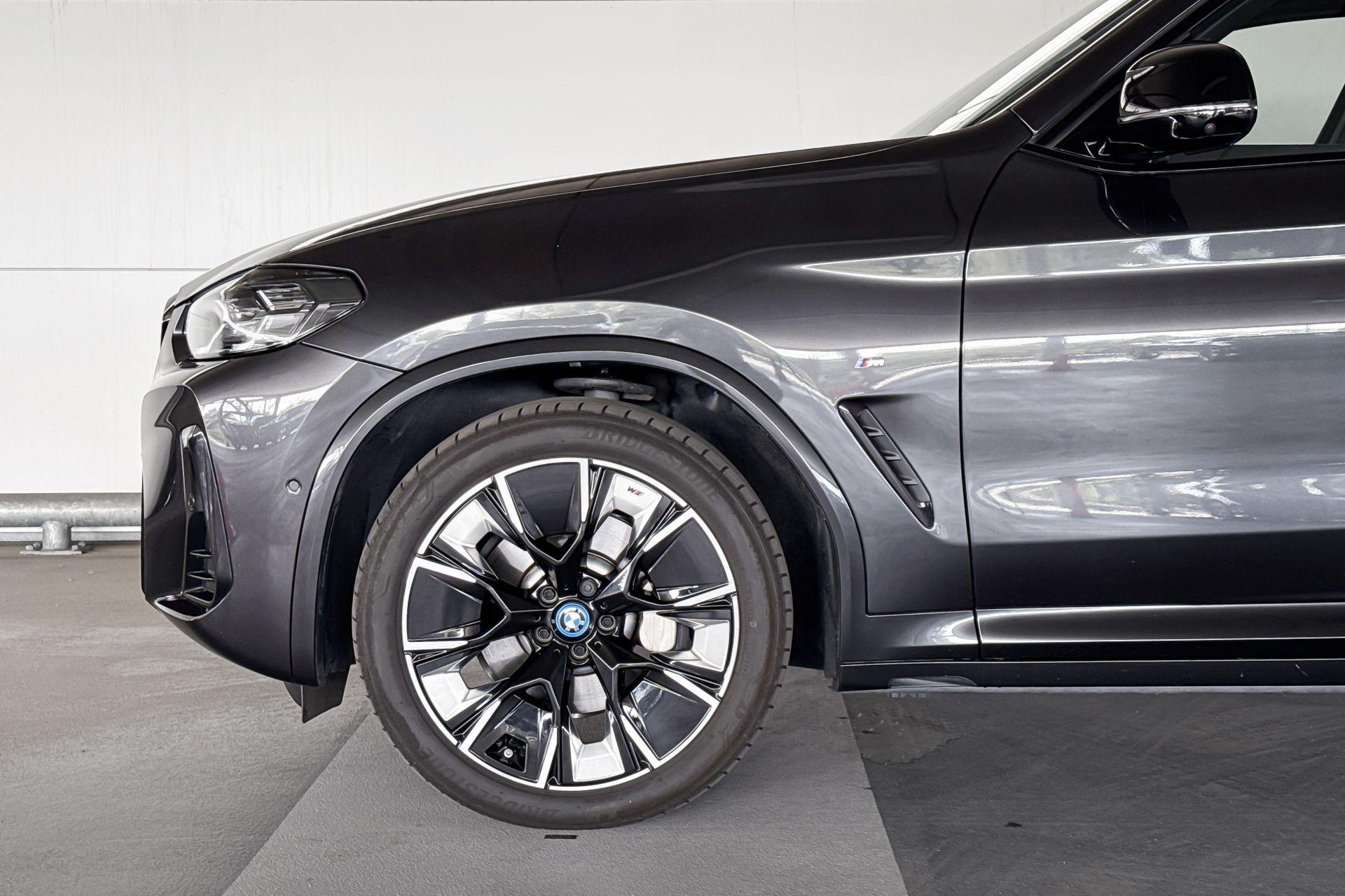 Foto van BMW Ix3