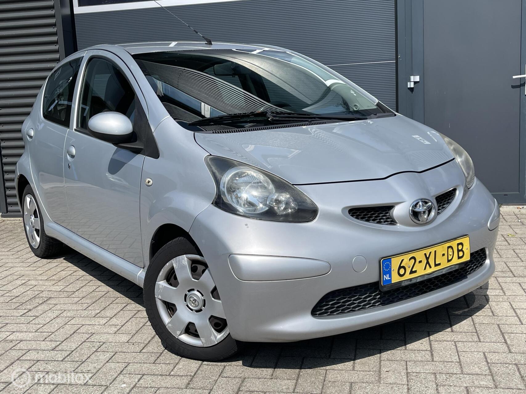 Toyota Toyota Aygo 1.0-12V |Nieuwe apk | 5 deurs | Airco 2007 - voorkant