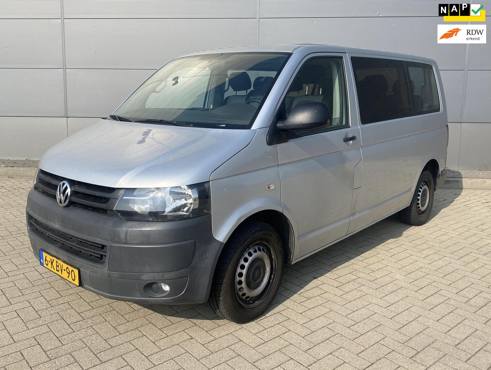Volkswagen Transporter Kombi 2.0 TDI L1H1 Highline 2013 - voorkant