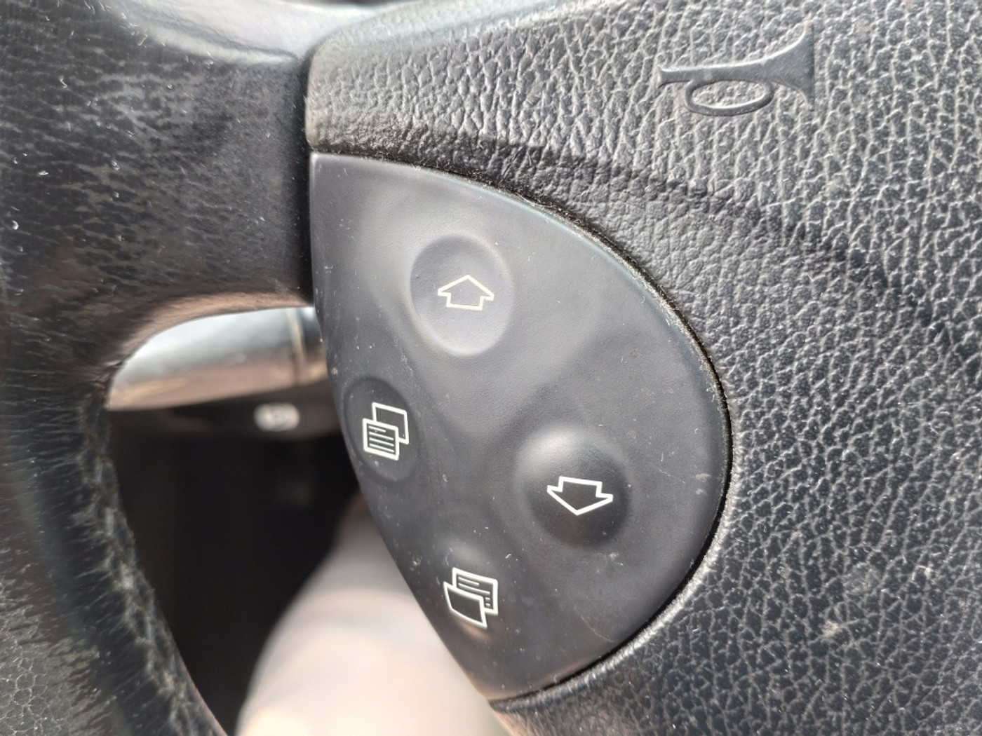 Foto van Mercedes-Benz E 200 Kompressor