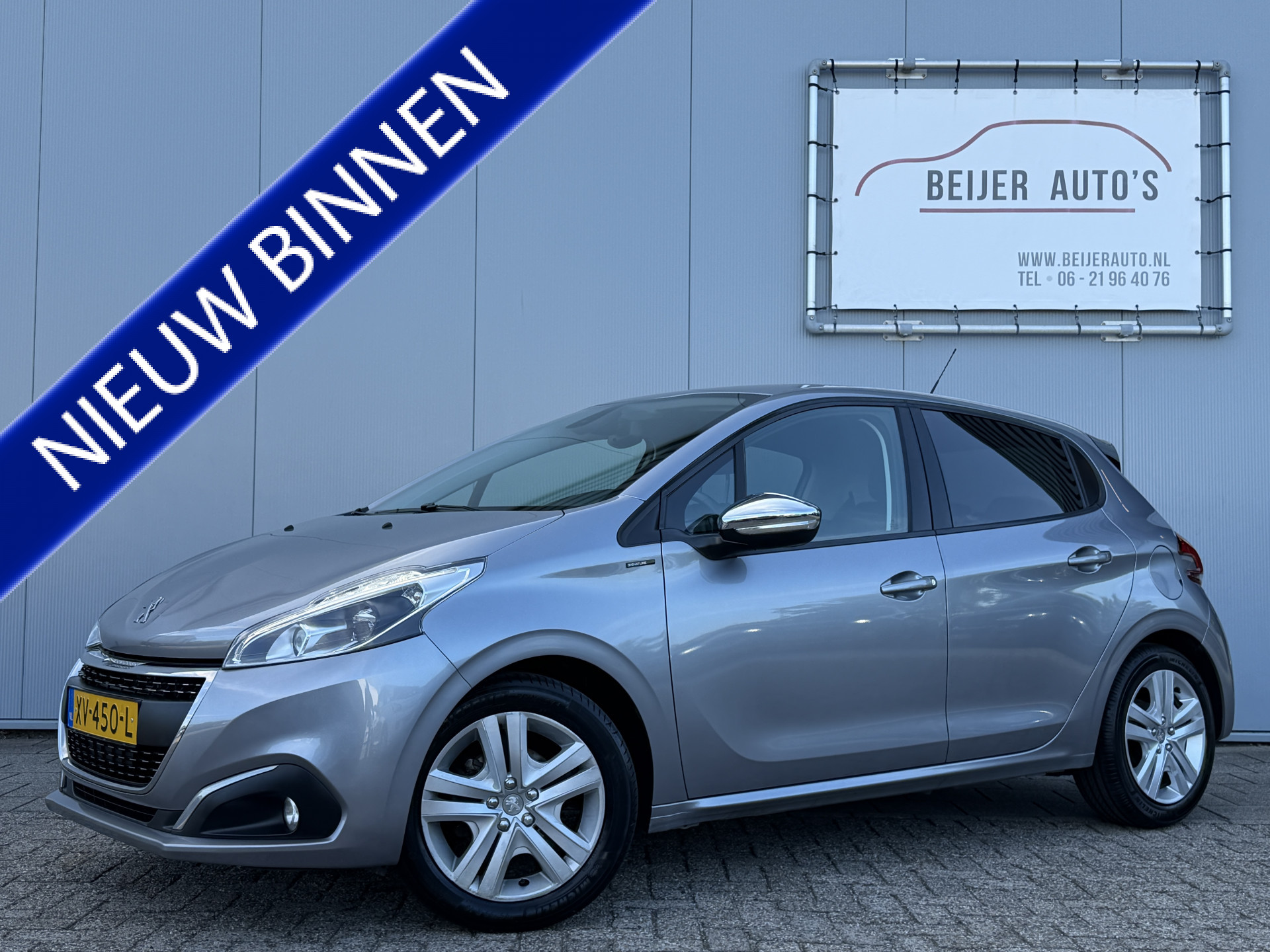 Peugeot 208 1.2 PureTech Signature 2019 - voorkant