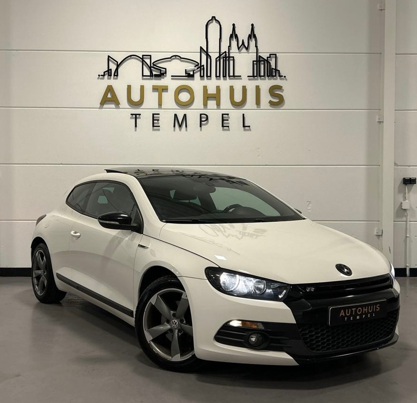 Volkswagen Scirocco 1.4 TSI Edition Nap Airco Navi Pano R Line Bluetooth Pdc Cruise Sportuitlaat 2012 - voorkant