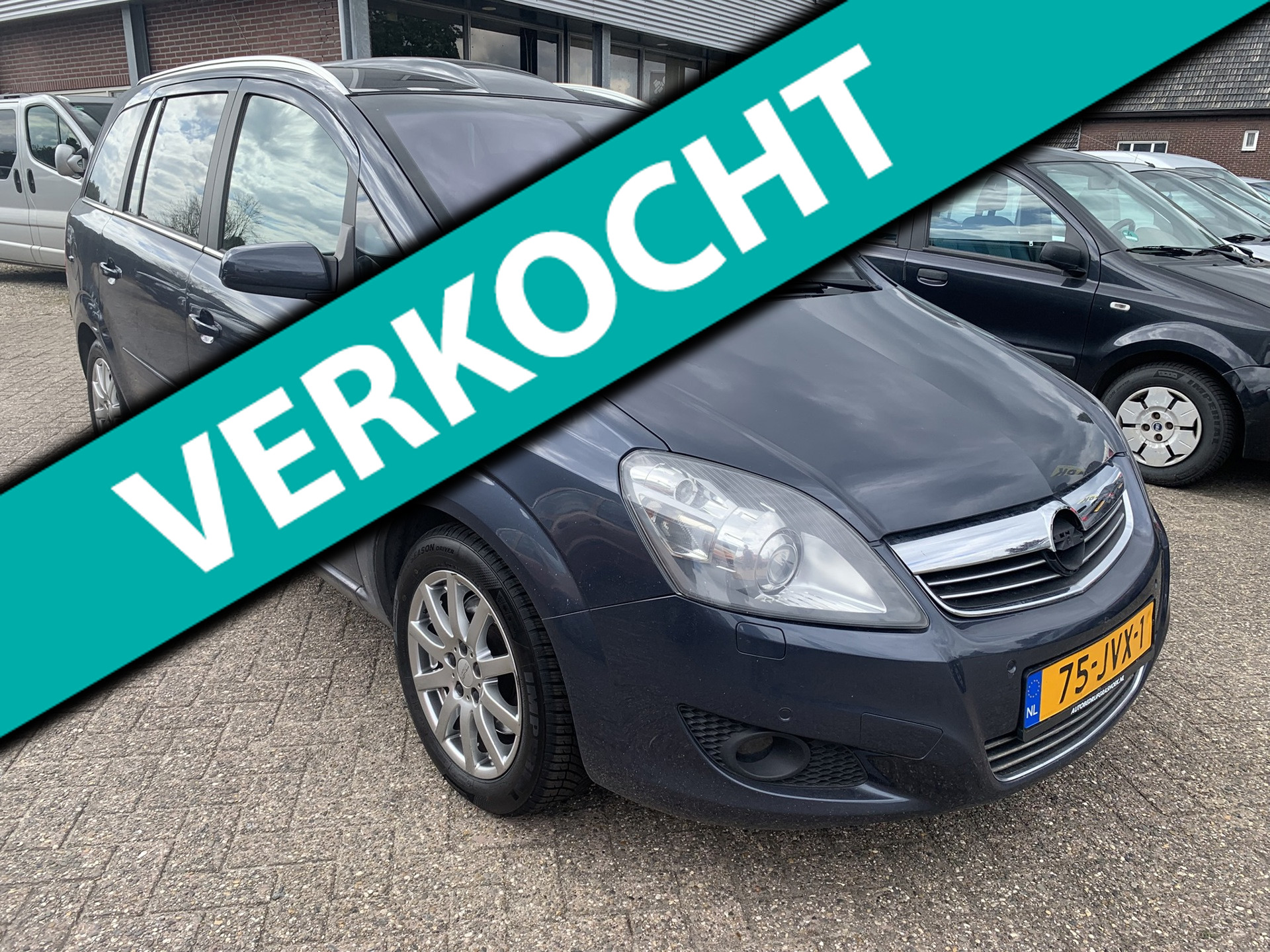 Opel Zafira 2.2 Cosmo AUTOMAAT € 2450.-  2009 1 JR. APK ZO MEE 2009 - voorkant