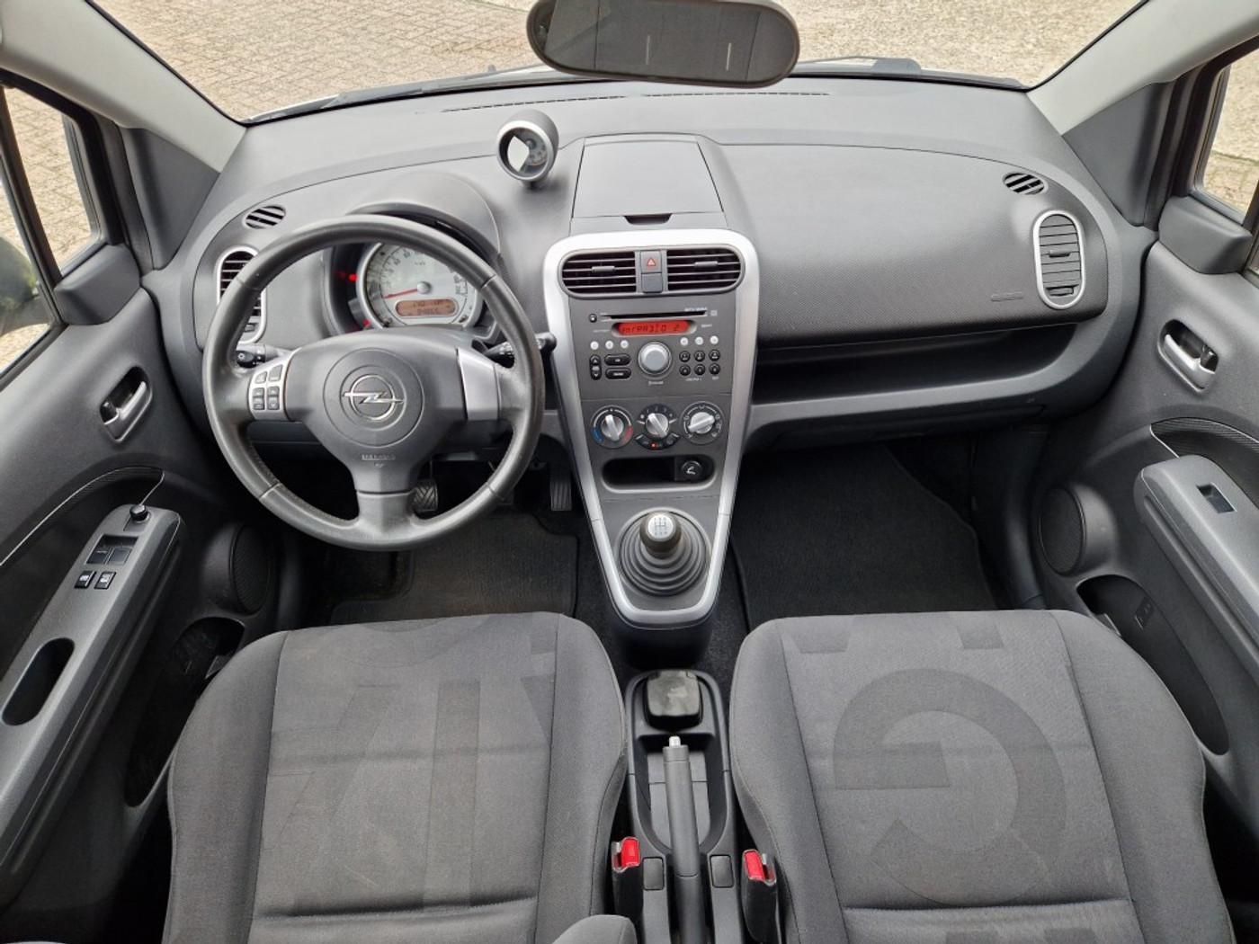 Foto van Opel Agila