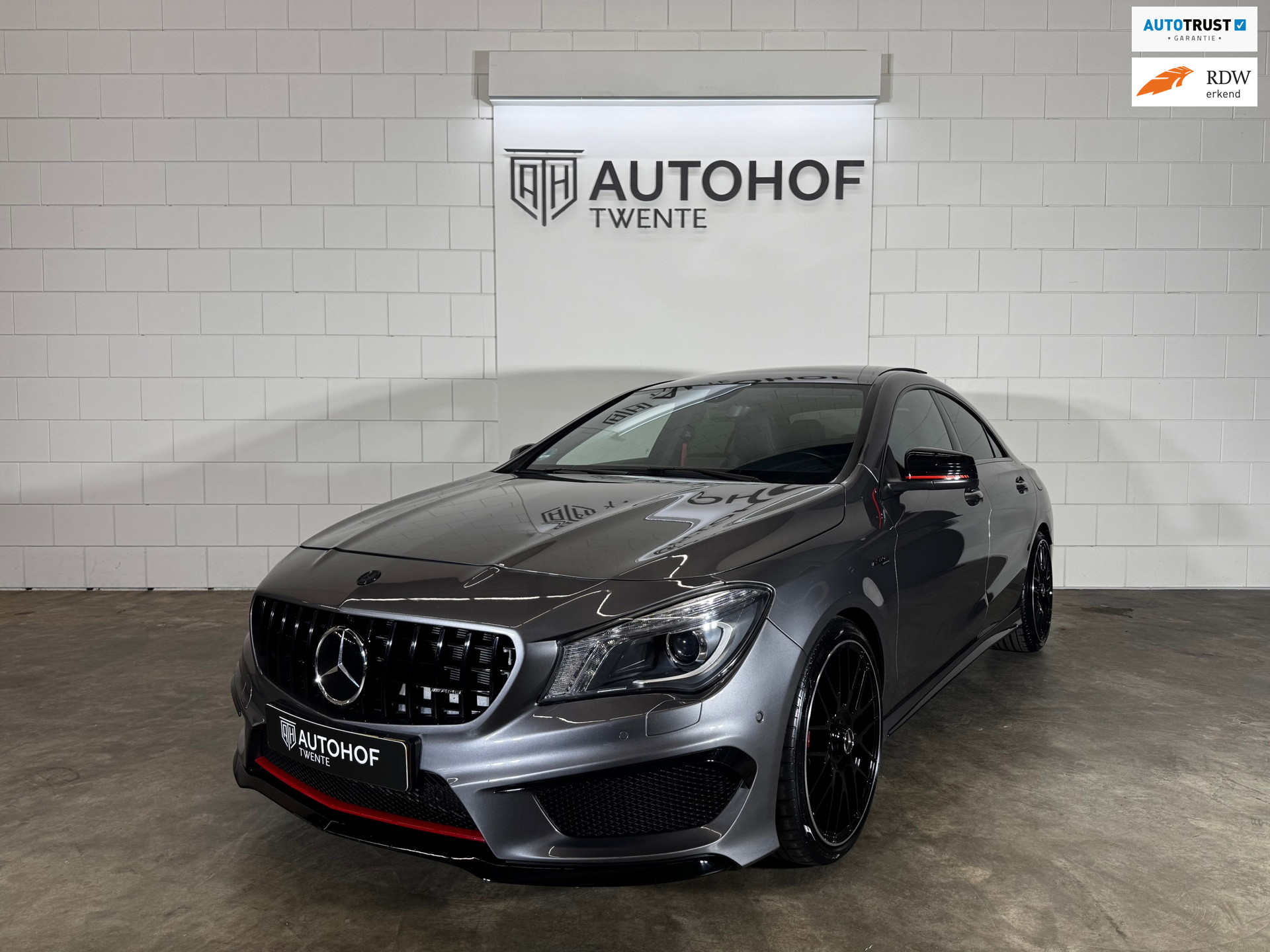 Mercedes-Benz Cla 250 4Matic AMG Night P. 211 PK Full Opt. |Pano|H&K|PAGA|Camera|CarPlay|Perf. Pack 2014 - voorkant
