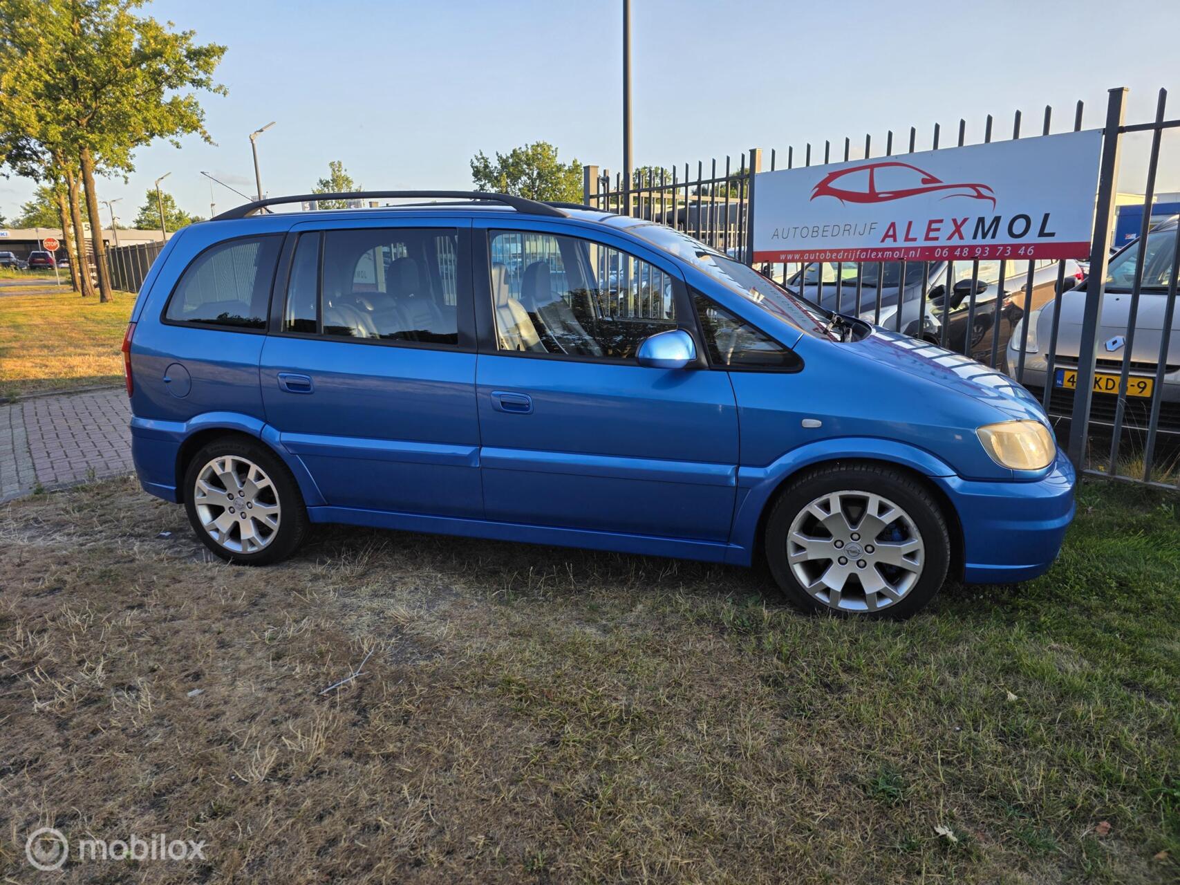 Foto van Opel Zafira-a